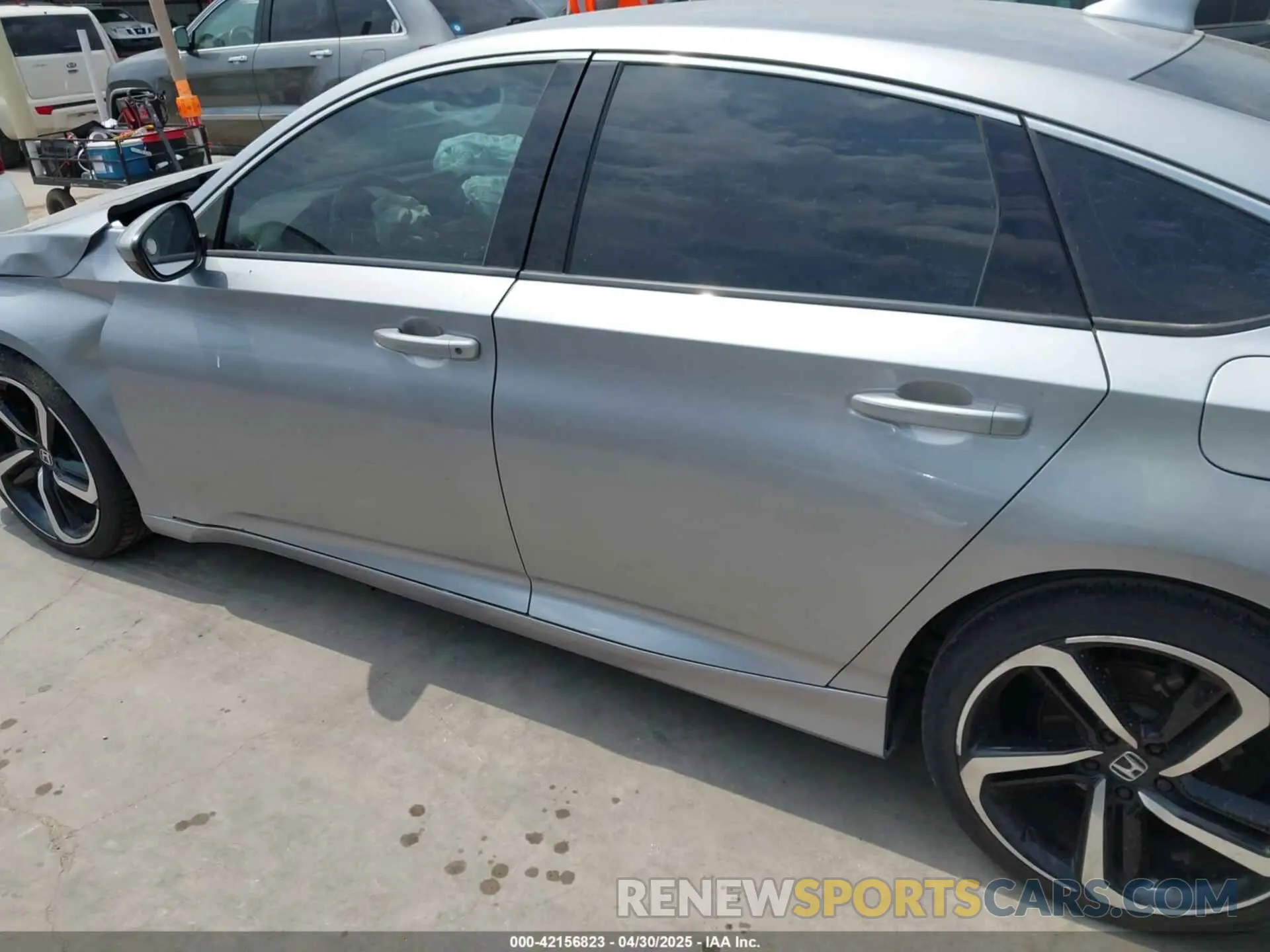 15 Photograph of a damaged car 1HGCV1F3XKA016565 HONDA ACCORD 2019