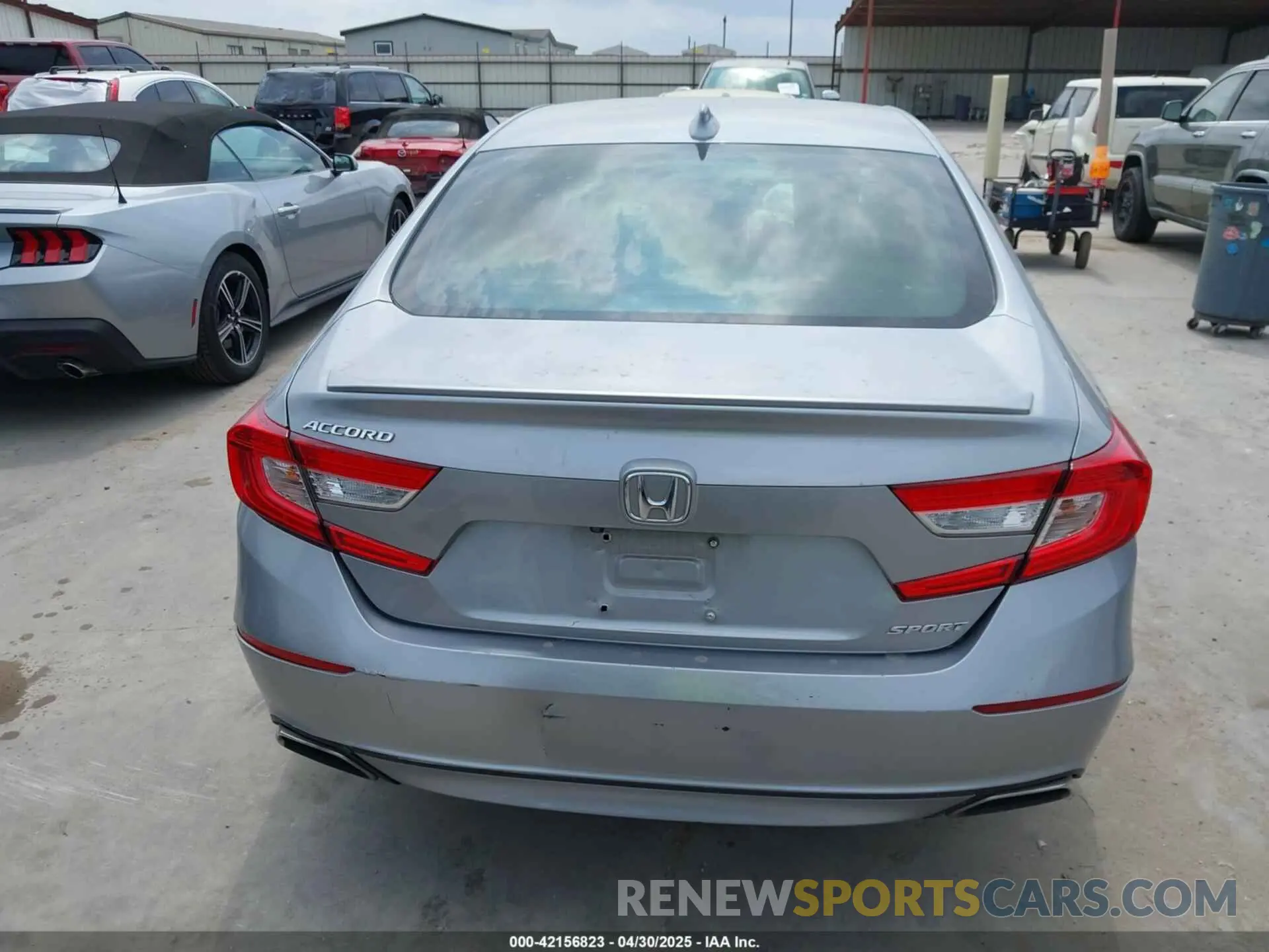 17 Photograph of a damaged car 1HGCV1F3XKA016565 HONDA ACCORD 2019