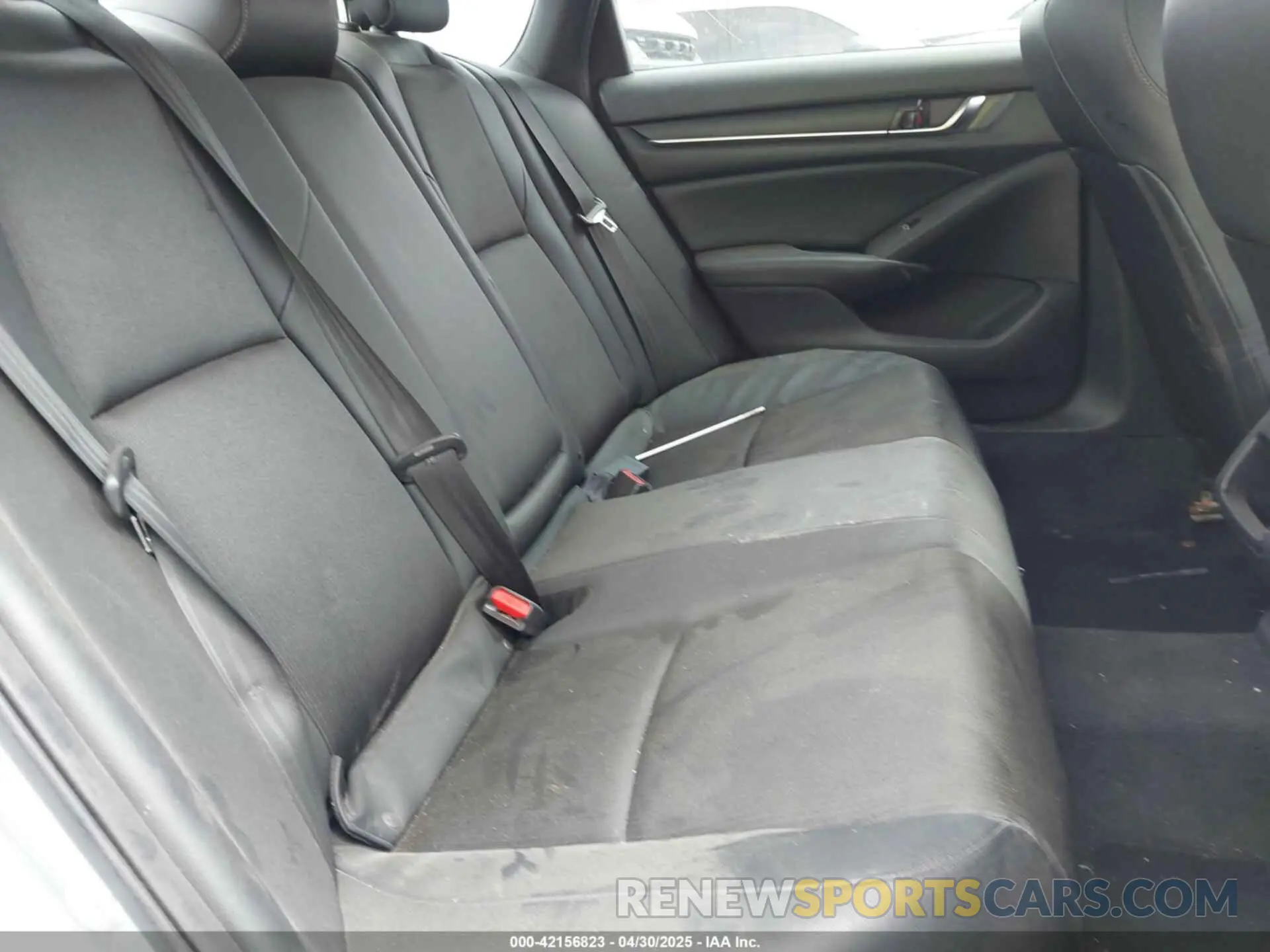 8 Photograph of a damaged car 1HGCV1F3XKA016565 HONDA ACCORD 2019