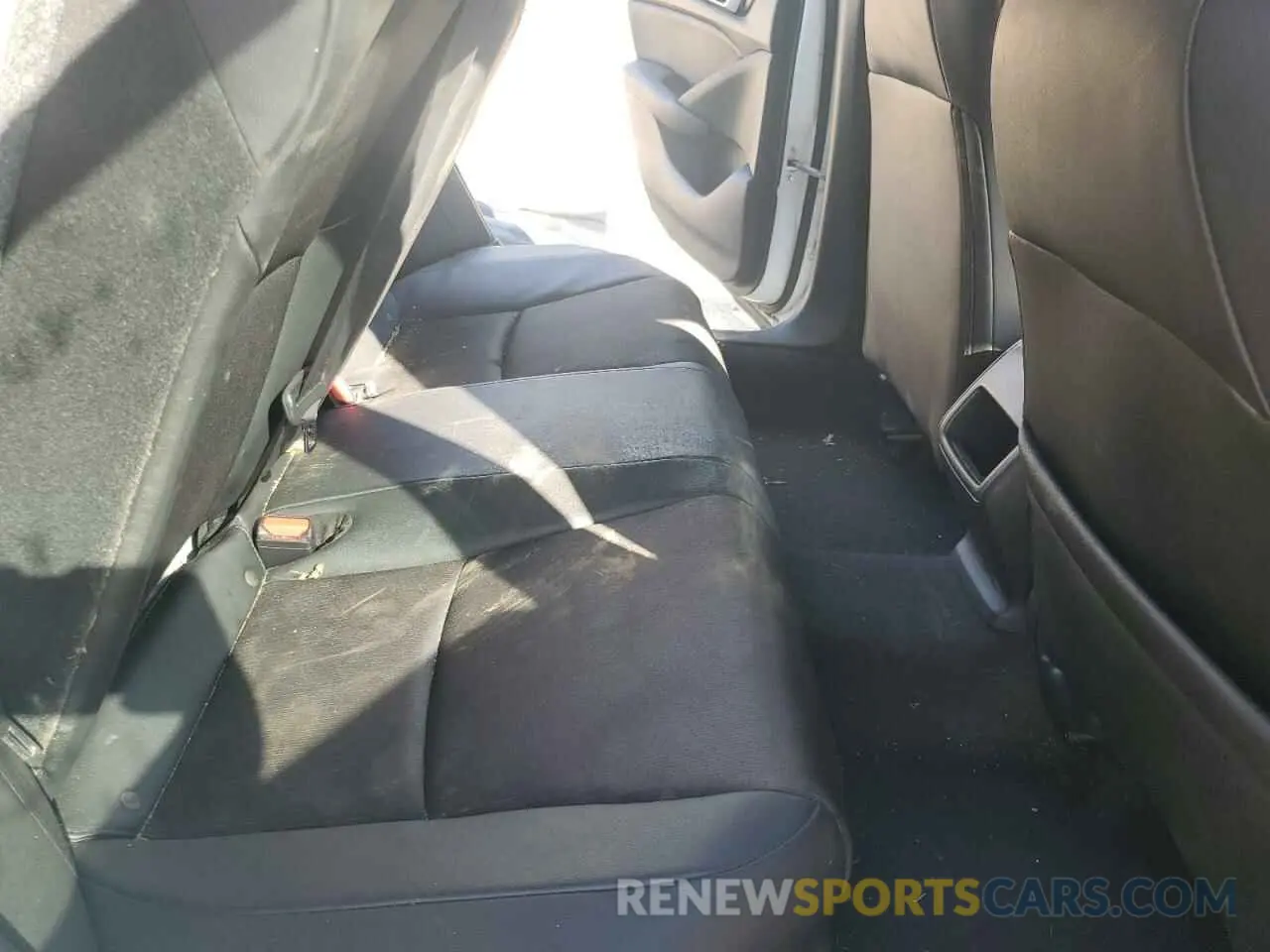 10 Photograph of a damaged car 1HGCV1F3XKA029493 HONDA ACCORD 2019