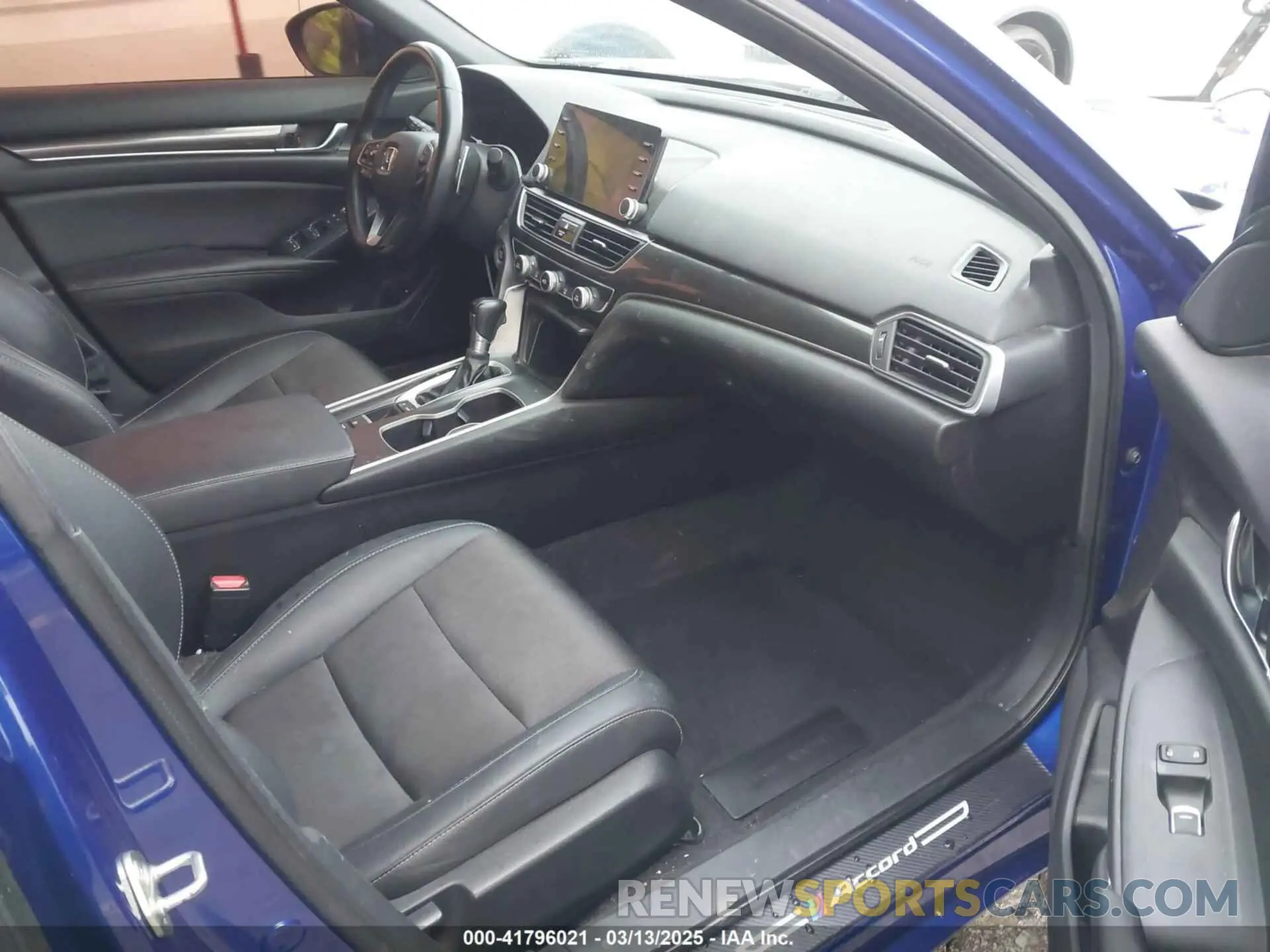 5 Photograph of a damaged car 1HGCV1F3XKA059819 HONDA ACCORD 2019