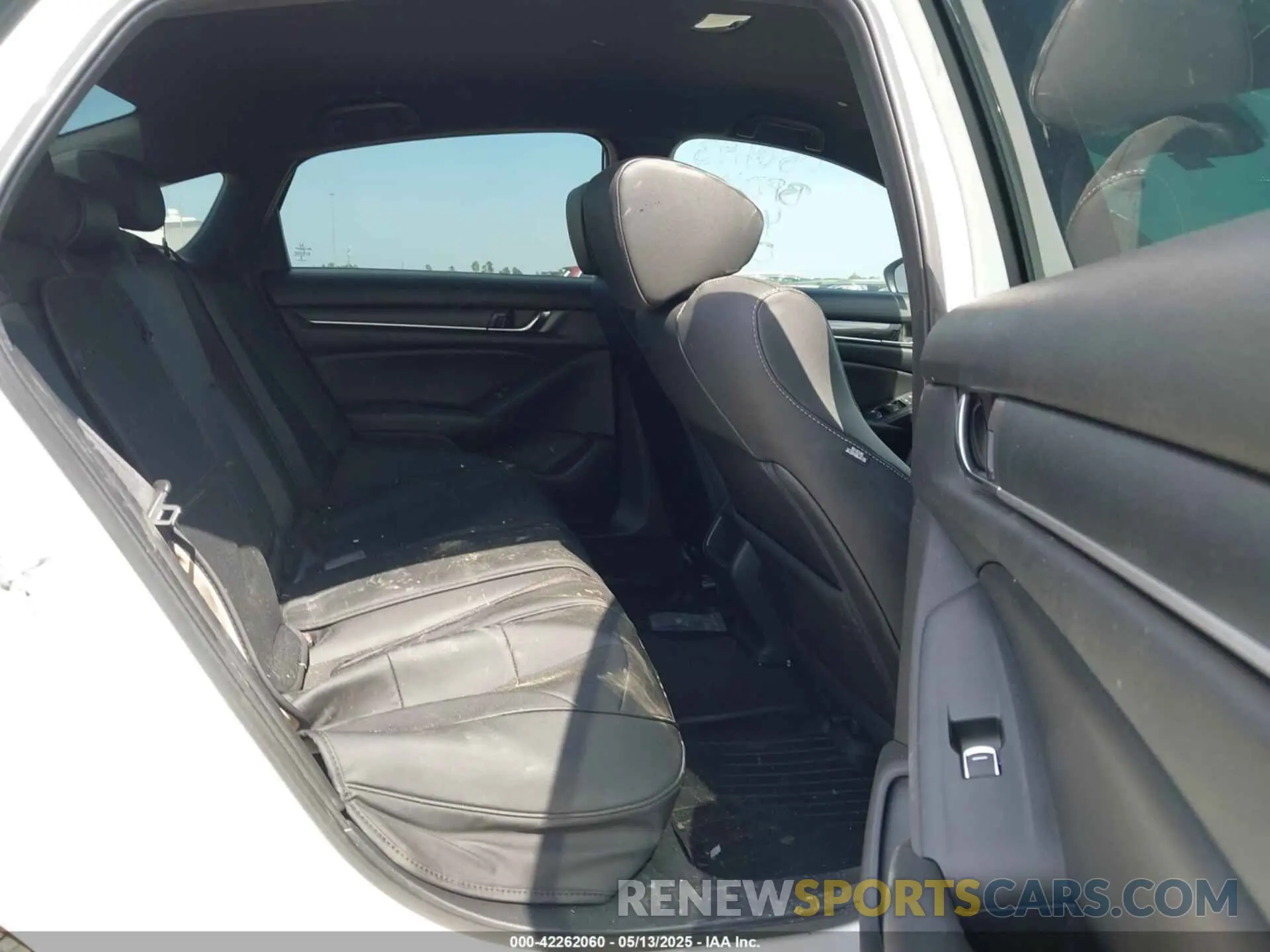 8 Photograph of a damaged car 1HGCV1F3XKA070626 HONDA ACCORD 2019