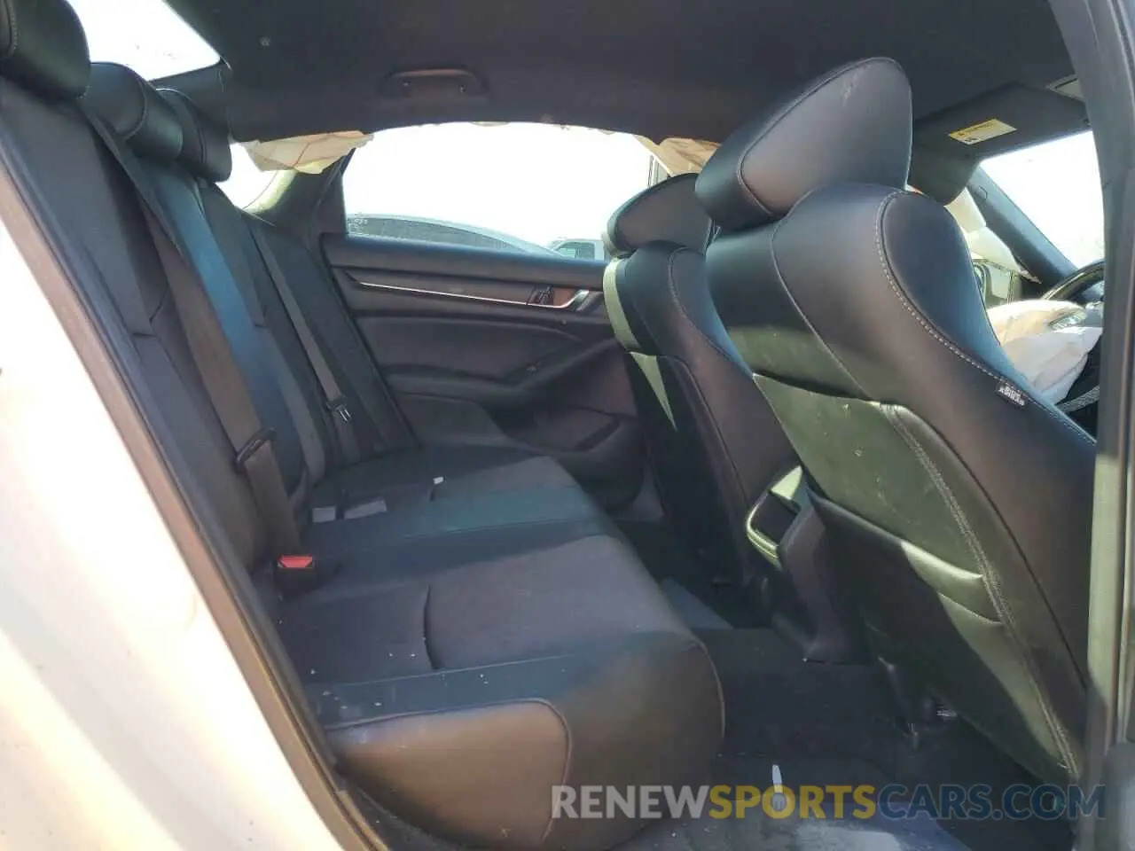 10 Photograph of a damaged car 1HGCV1F3XKA071534 HONDA ACCORD 2019