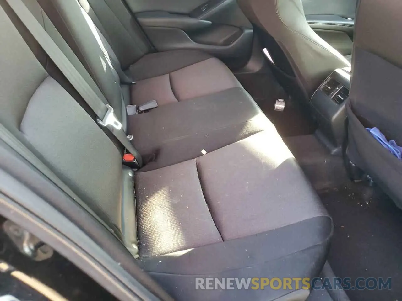10 Photograph of a damaged car 1HGCV1F40KA058753 HONDA ACCORD 2019