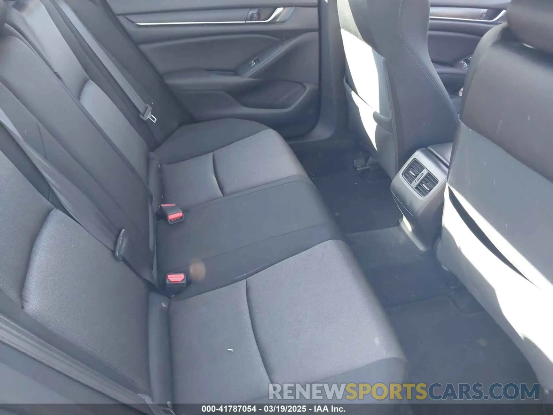 8 Photograph of a damaged car 1HGCV1F40KA077948 HONDA ACCORD 2019