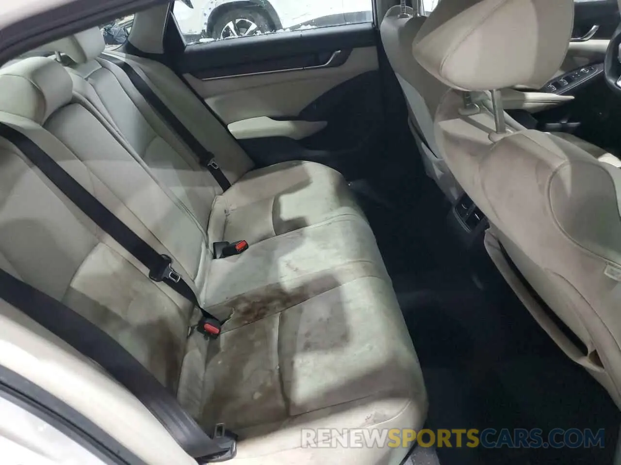 10 Photograph of a damaged car 1HGCV1F40KA125738 HONDA ACCORD 2019