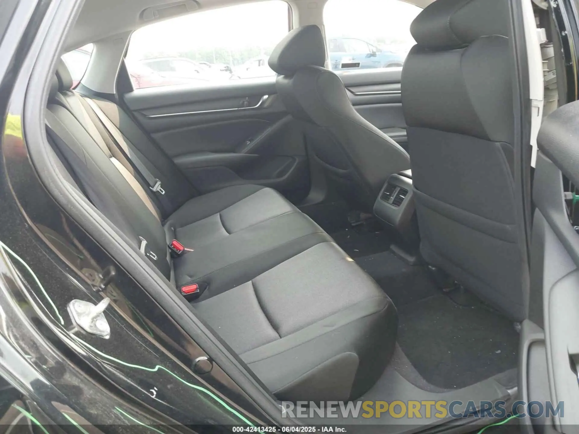 8 Photograph of a damaged car 1HGCV1F41KA025759 HONDA ACCORD 2019