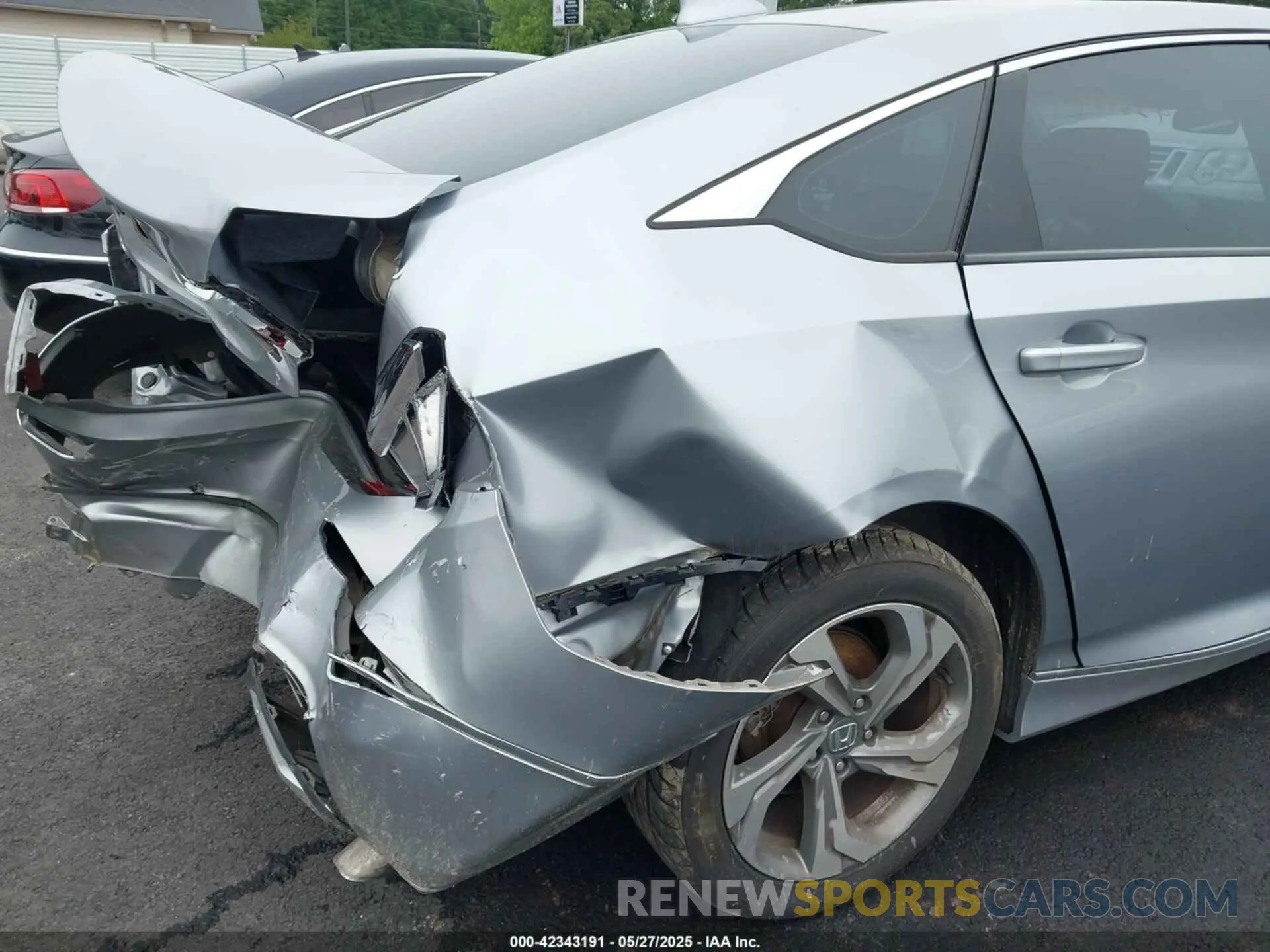 17 Photograph of a damaged car 1HGCV1F41KA097268 HONDA ACCORD 2019