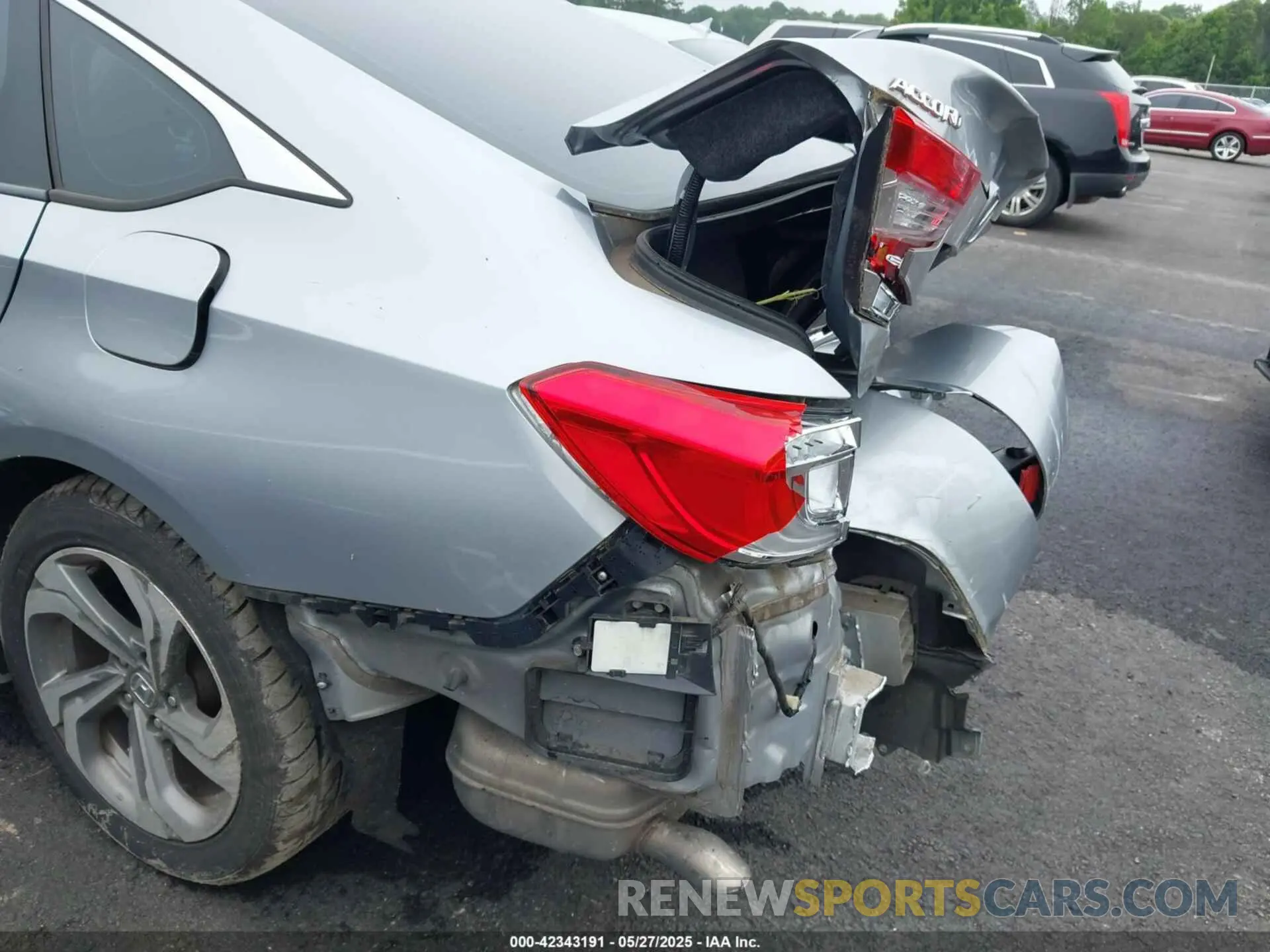 6 Photograph of a damaged car 1HGCV1F41KA097268 HONDA ACCORD 2019