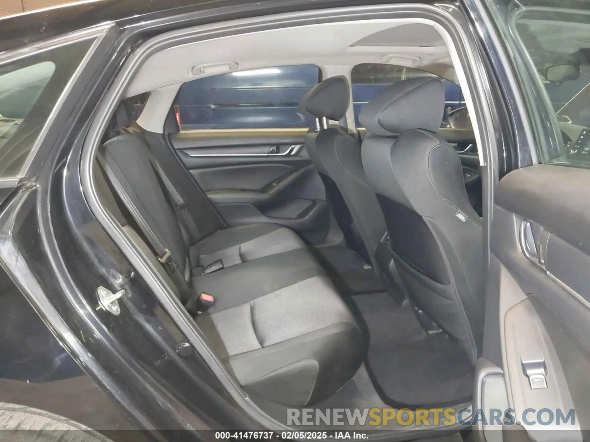 8 Photograph of a damaged car 1HGCV1F41KA174964 HONDA ACCORD 2019