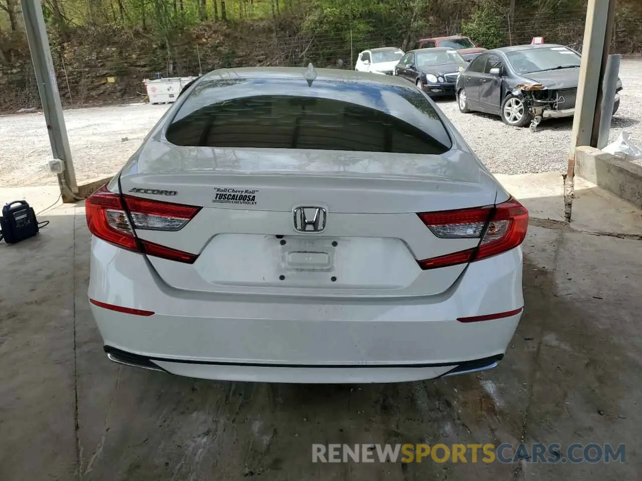 6 Photograph of a damaged car 1HGCV1F42KA046409 HONDA ACCORD 2019