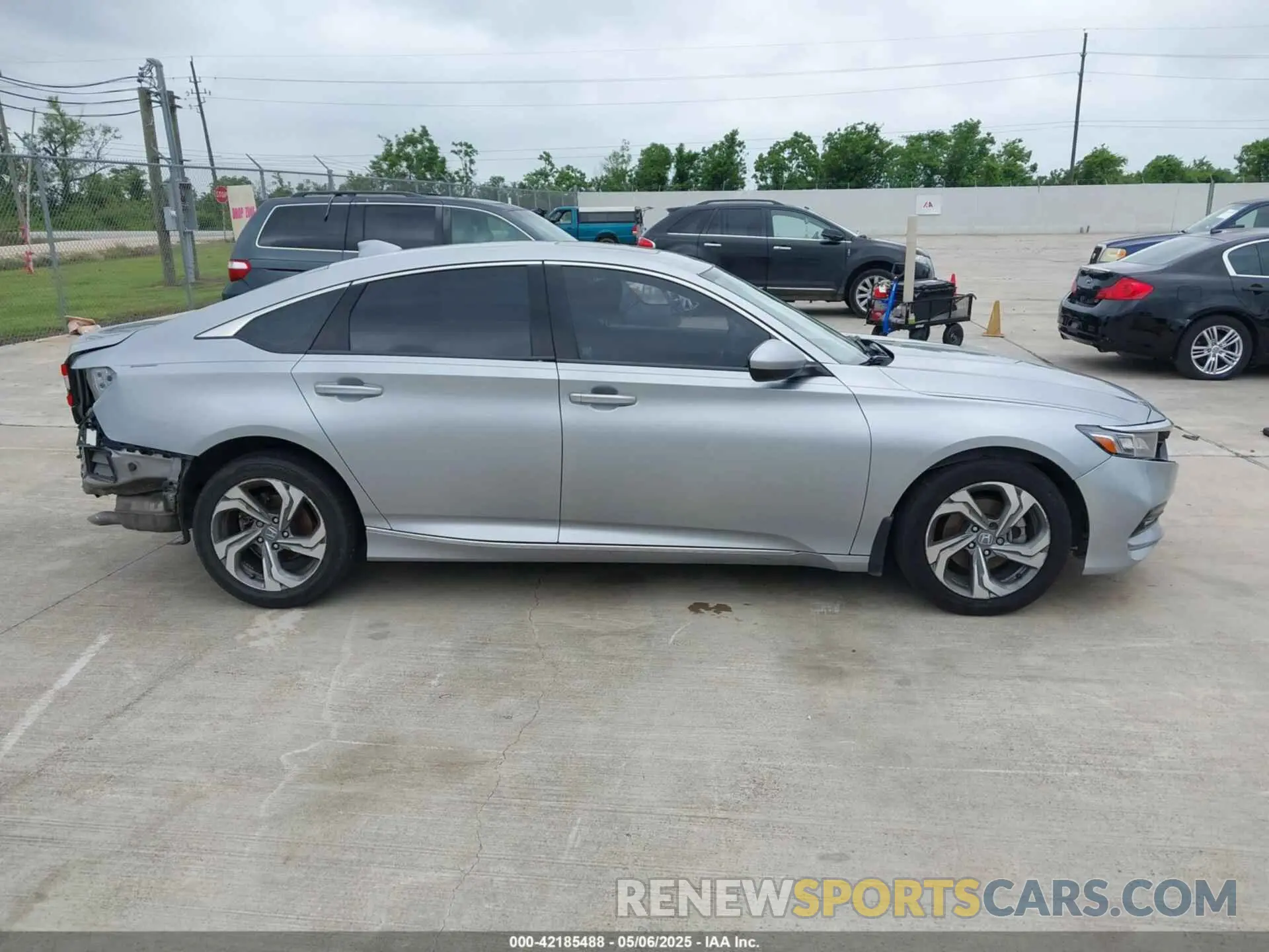13 Photograph of a damaged car 1HGCV1F42KA095741 HONDA ACCORD 2019