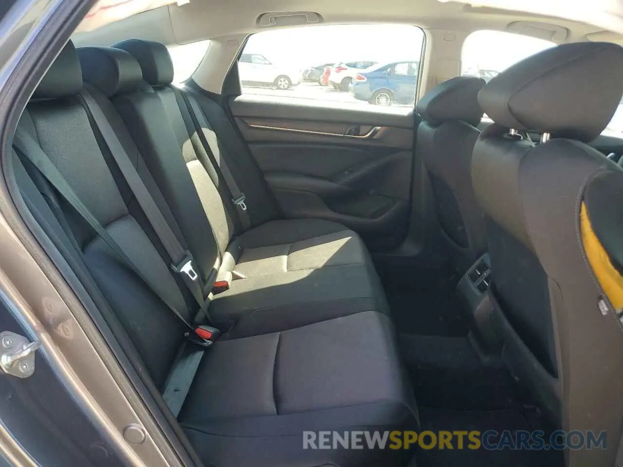 10 Photograph of a damaged car 1HGCV1F43KA016951 HONDA ACCORD 2019