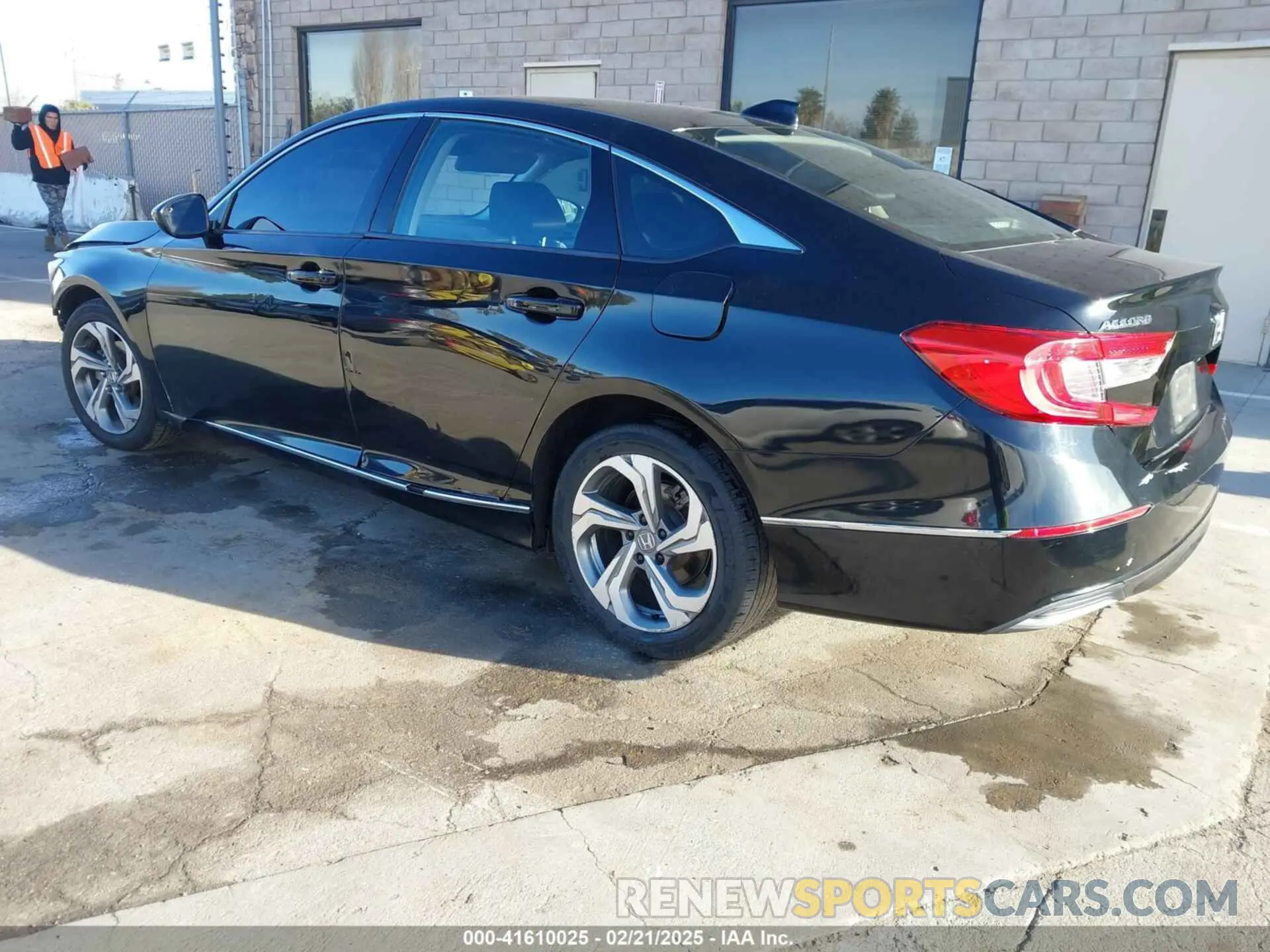 3 Photograph of a damaged car 1HGCV1F43KA112675 HONDA ACCORD 2019