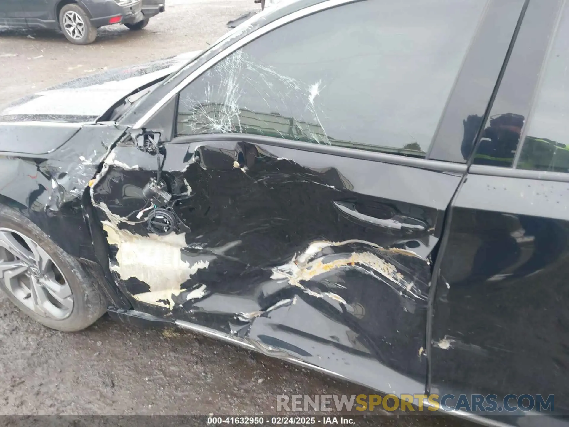 6 Photograph of a damaged car 1HGCV1F44KA026615 HONDA ACCORD 2019