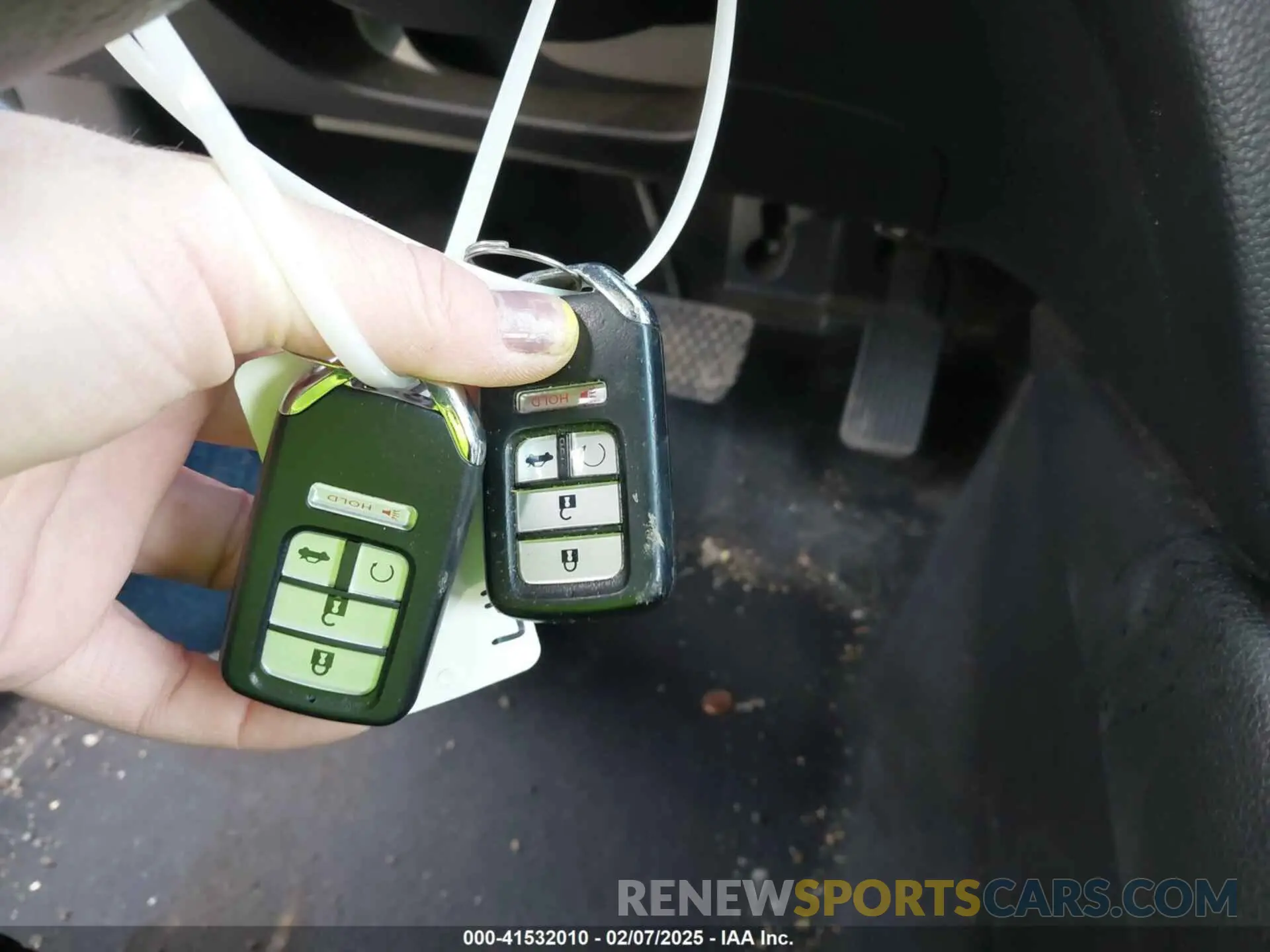 11 Photograph of a damaged car 1HGCV1F44KA060358 HONDA ACCORD 2019