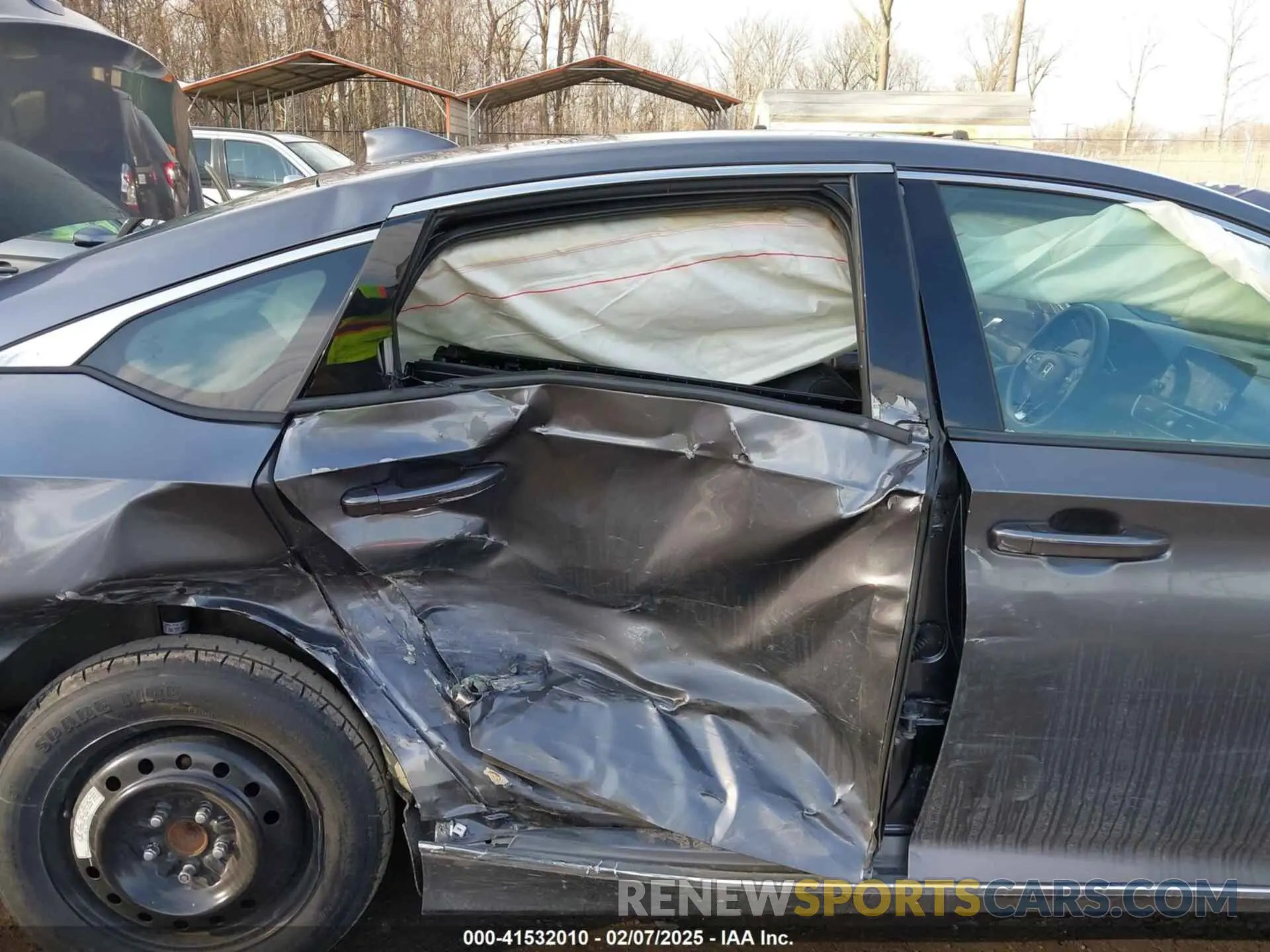 6 Photograph of a damaged car 1HGCV1F44KA060358 HONDA ACCORD 2019