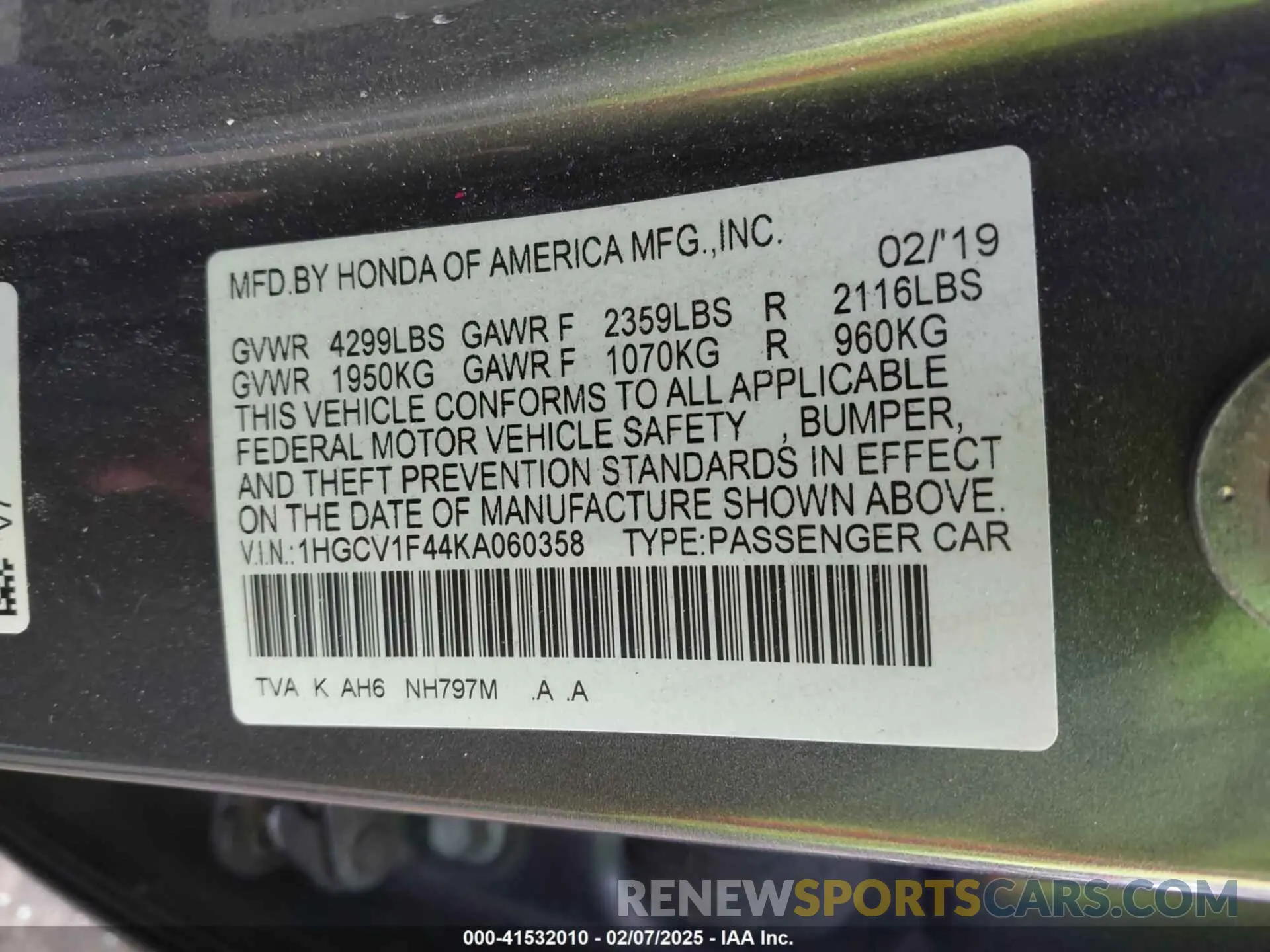 9 Photograph of a damaged car 1HGCV1F44KA060358 HONDA ACCORD 2019