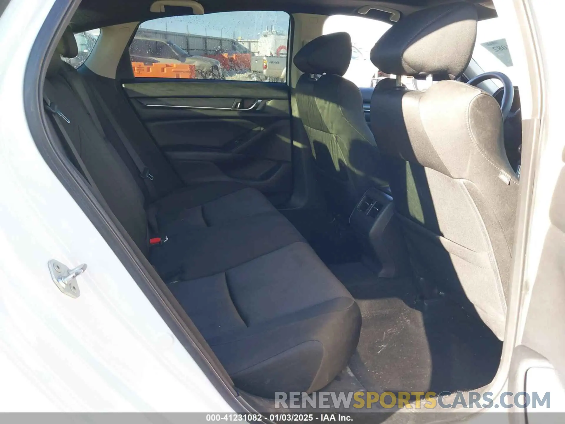 8 Photograph of a damaged car 1HGCV1F44KA076298 HONDA ACCORD 2019