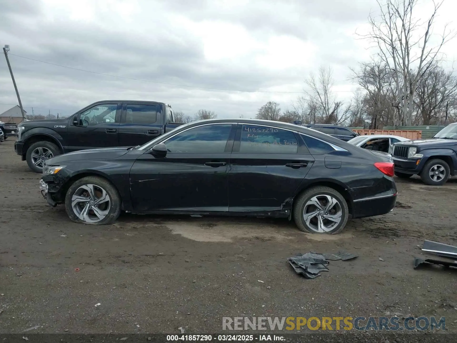 15 Photograph of a damaged car 1HGCV1F44KA157088 HONDA ACCORD 2019