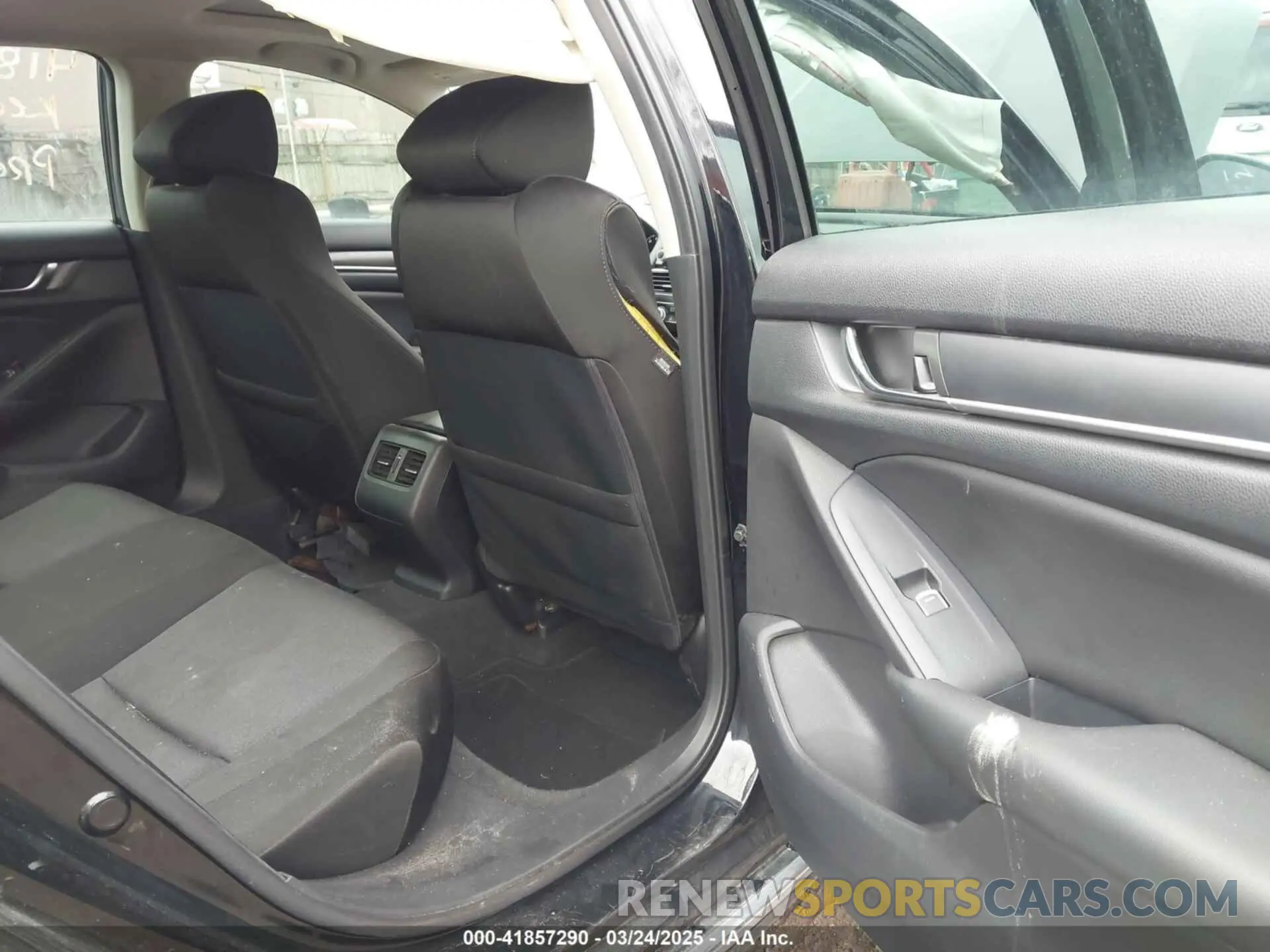 8 Photograph of a damaged car 1HGCV1F44KA157088 HONDA ACCORD 2019