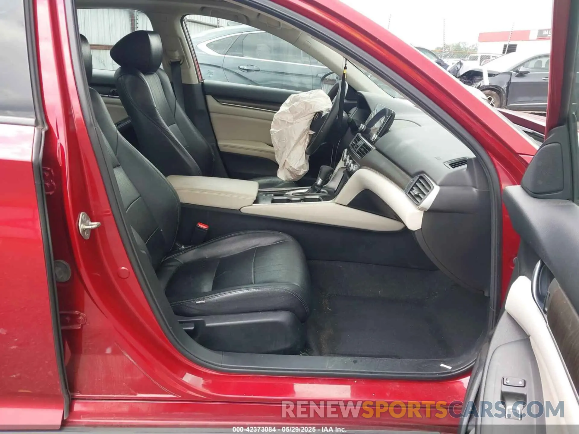5 Photograph of a damaged car 1HGCV1F45KA092770 HONDA ACCORD 2019