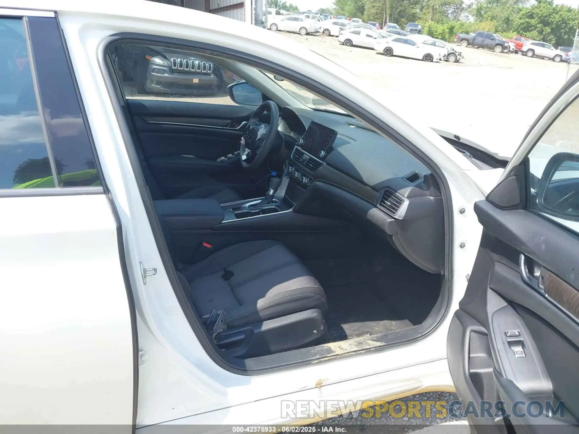5 Photograph of a damaged car 1HGCV1F45KA162171 HONDA ACCORD 2019