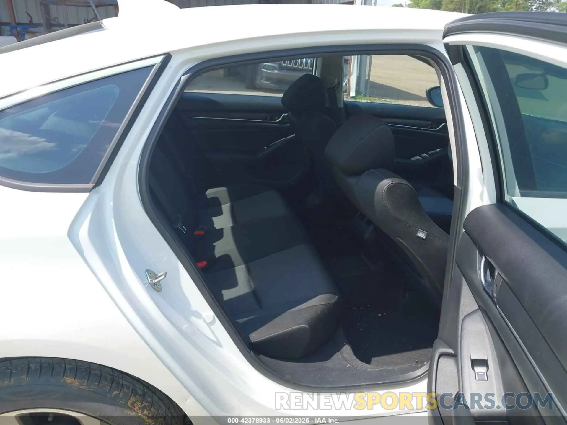 8 Photograph of a damaged car 1HGCV1F45KA162171 HONDA ACCORD 2019