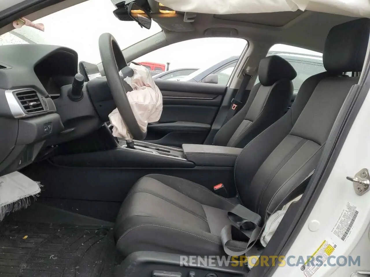 7 Photograph of a damaged car 1HGCV1F46KA039267 HONDA ACCORD 2019