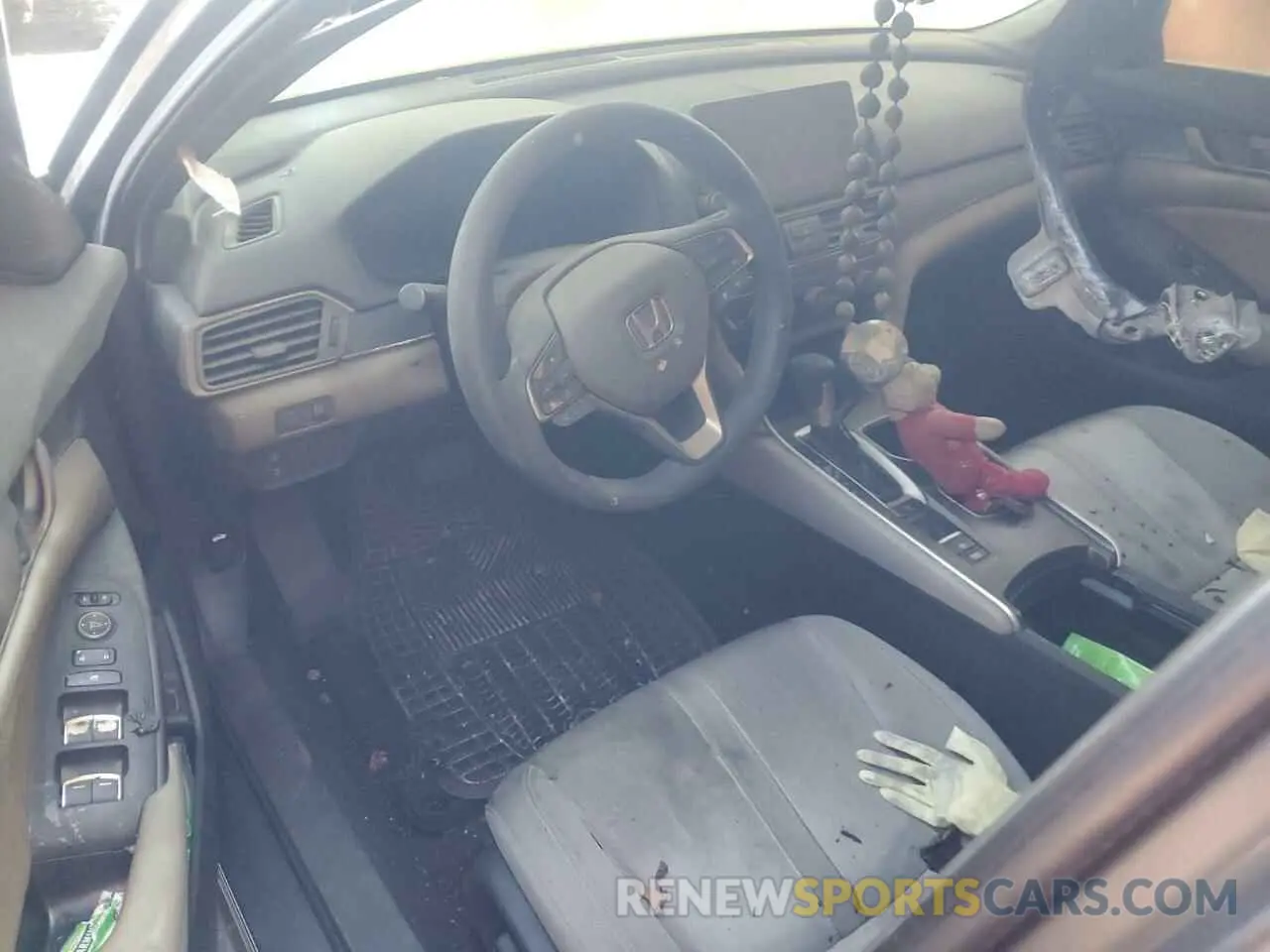 8 Photograph of a damaged car 1HGCV1F47KA008321 HONDA ACCORD 2019