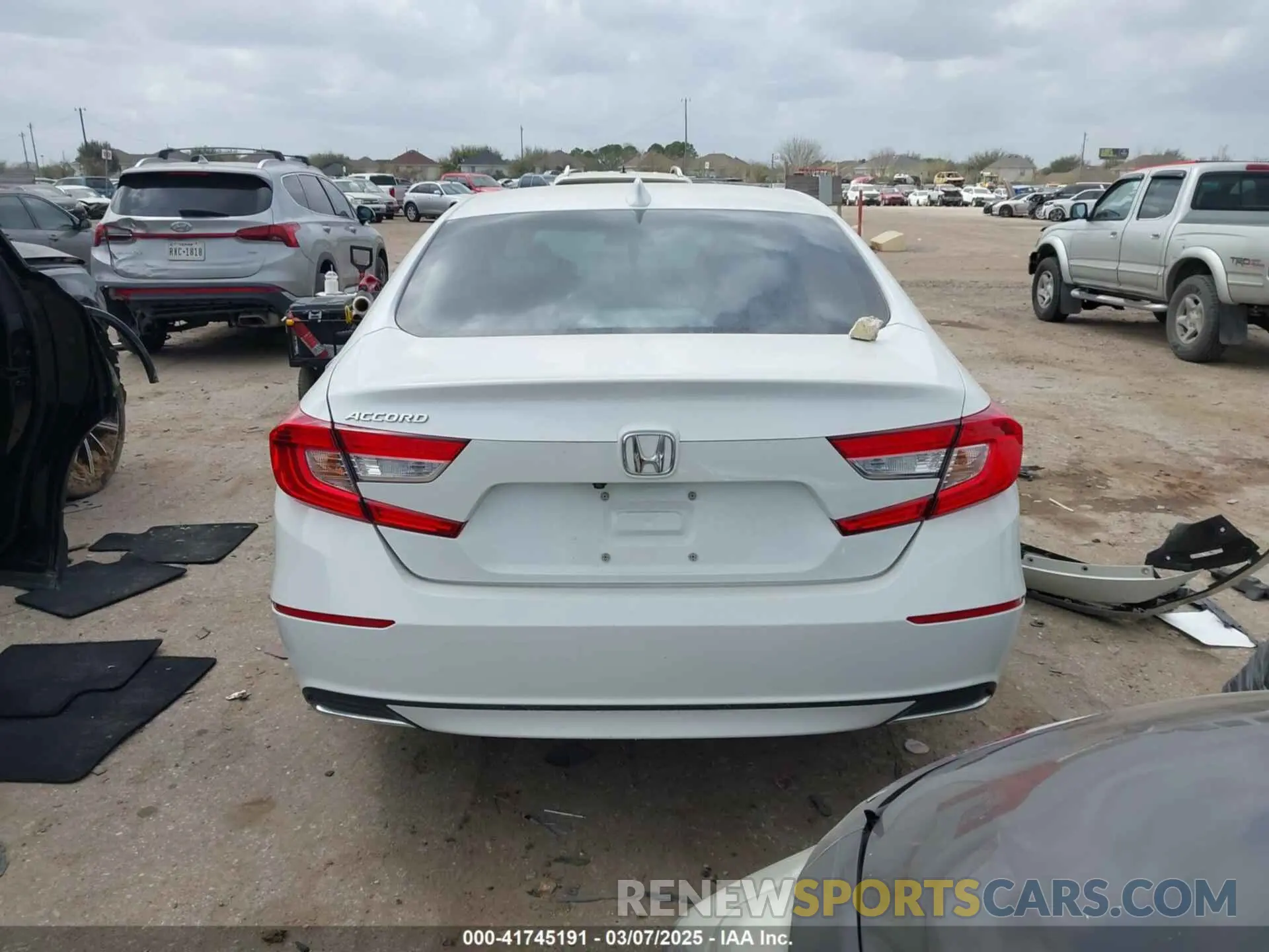 16 Photograph of a damaged car 1HGCV1F48KA031977 HONDA ACCORD 2019