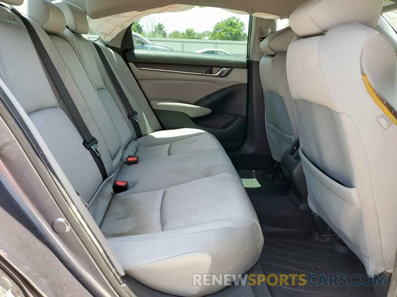 10 Photograph of a damaged car 1HGCV1F48KA043272 HONDA ACCORD 2019