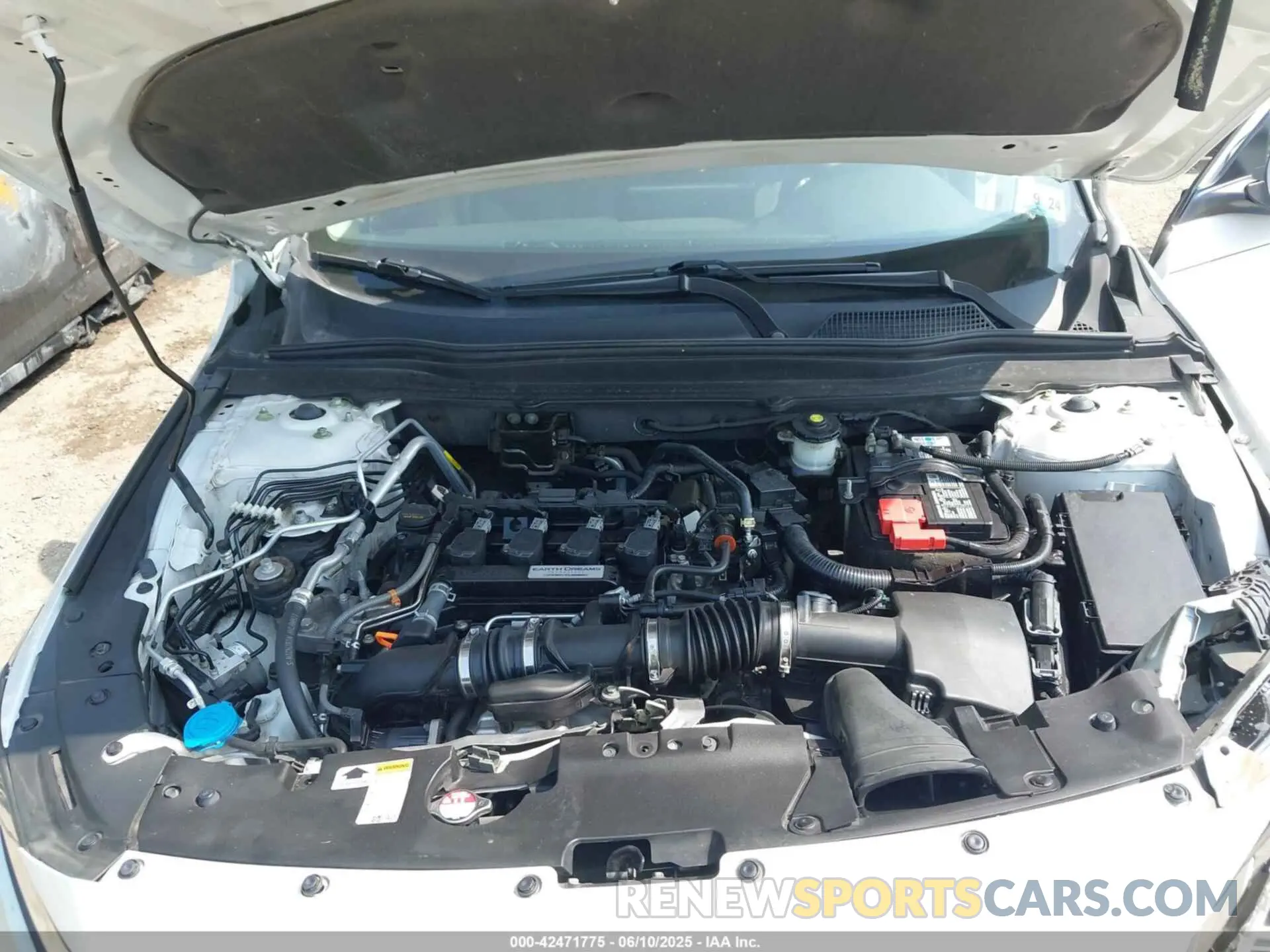 10 Photograph of a damaged car 1HGCV1F48KA162147 HONDA ACCORD 2019