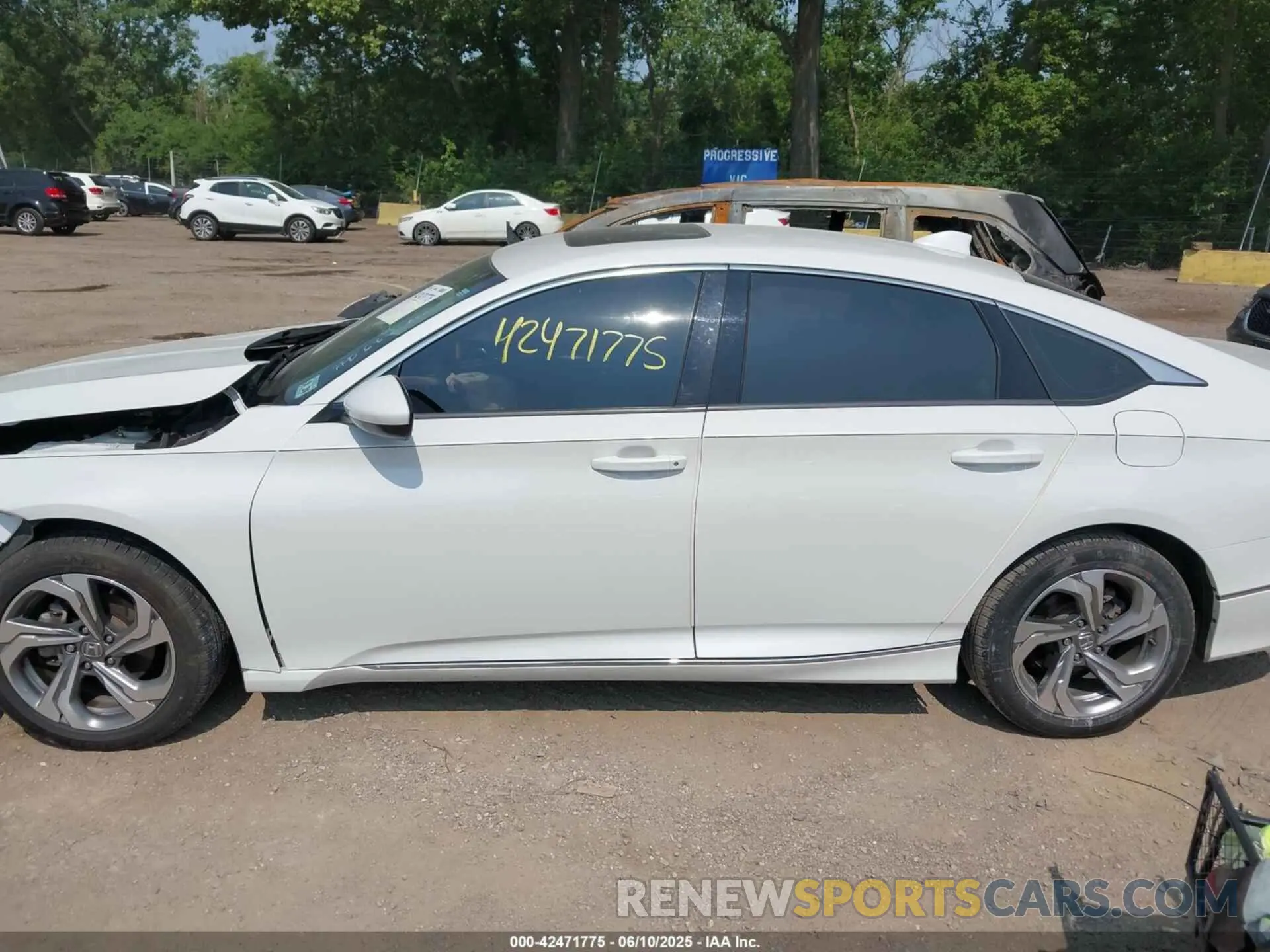 14 Photograph of a damaged car 1HGCV1F48KA162147 HONDA ACCORD 2019