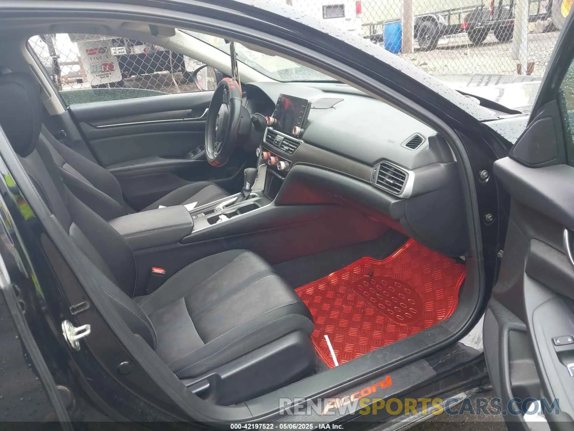 5 Photograph of a damaged car 1HGCV1F49KA025735 HONDA ACCORD 2019