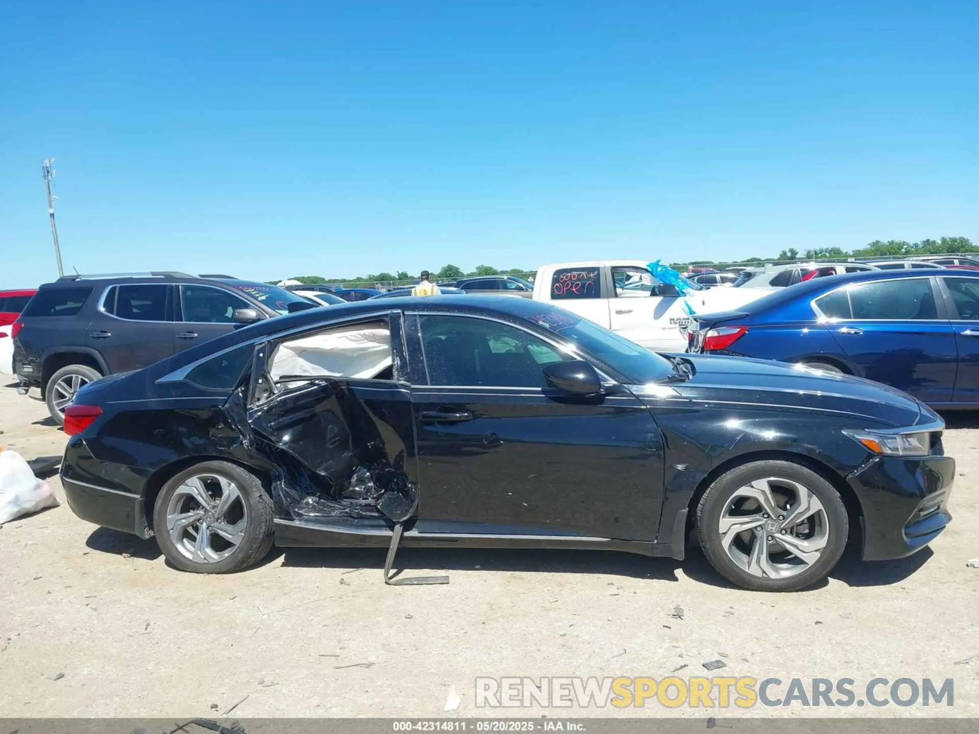 13 Photograph of a damaged car 1HGCV1F50KA128387 HONDA ACCORD 2019