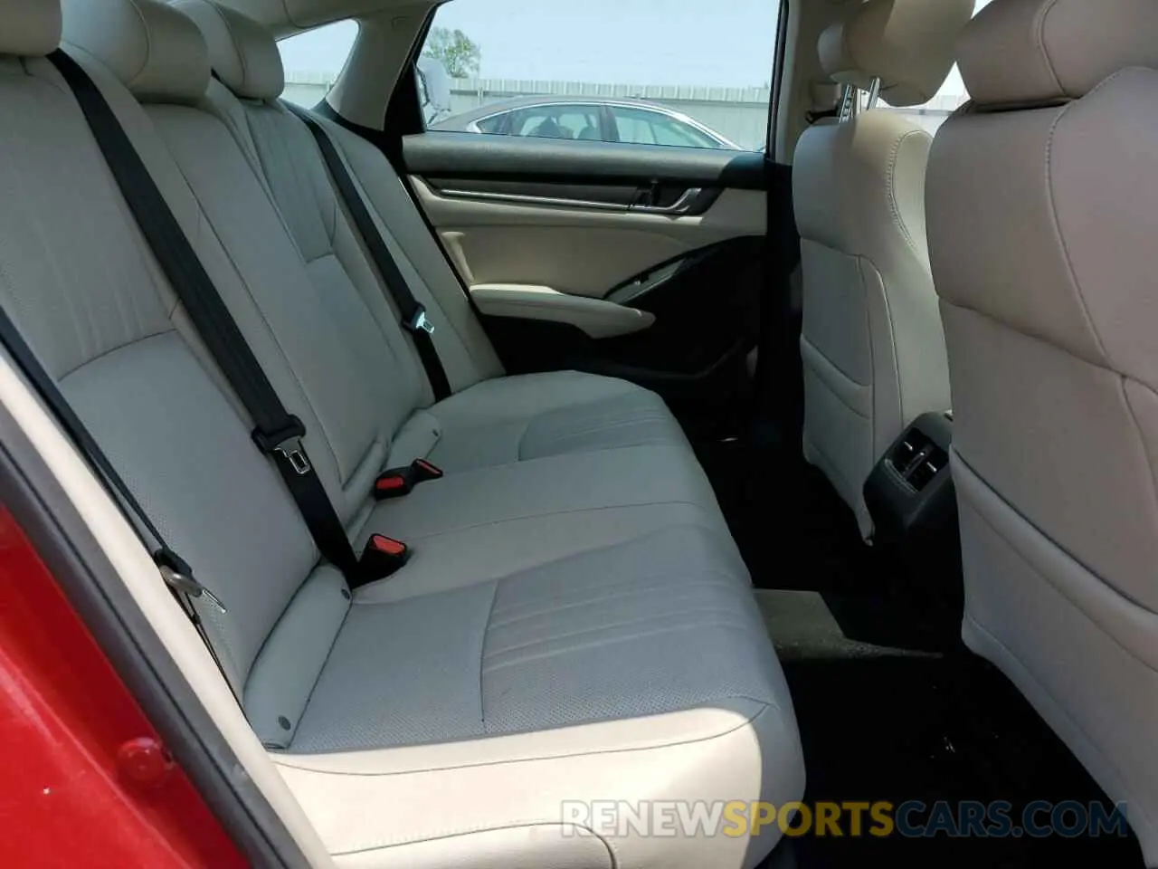 10 Photograph of a damaged car 1HGCV1F50KA168386 HONDA ACCORD 2019