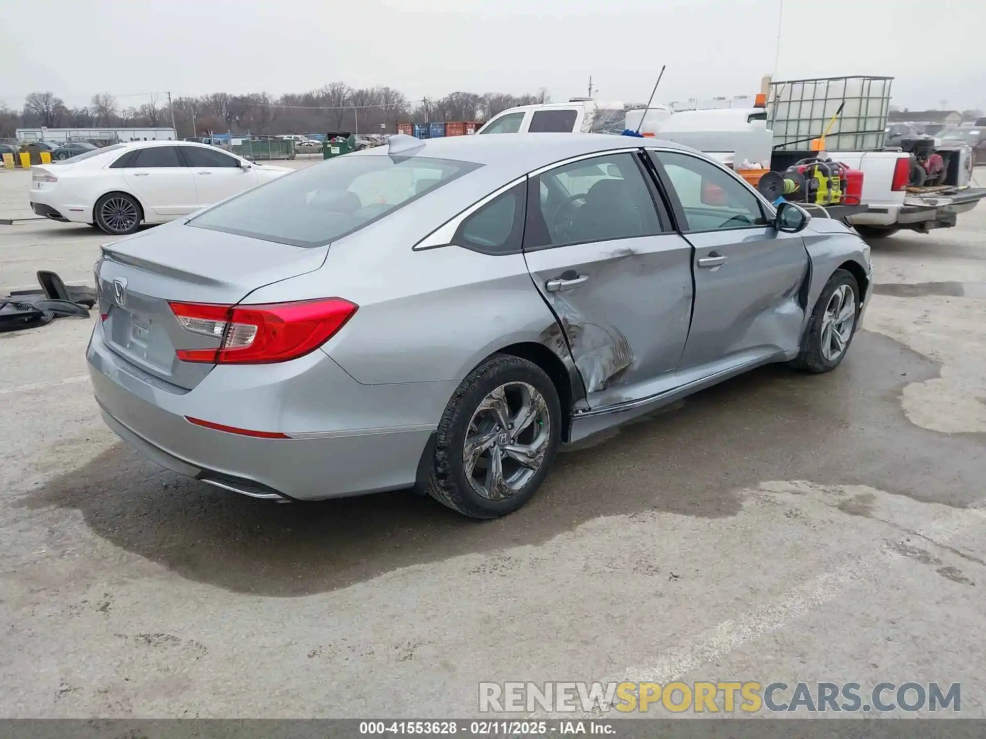 4 Photograph of a damaged car 1HGCV1F51KA030338 HONDA ACCORD 2019