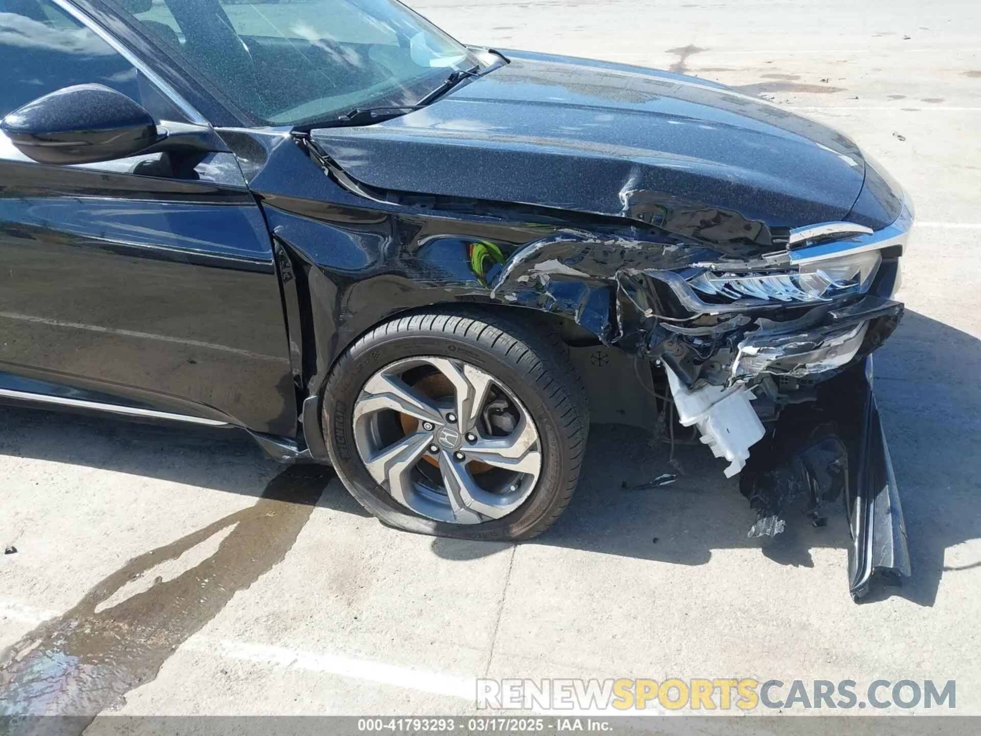 17 Photograph of a damaged car 1HGCV1F51KA087266 HONDA ACCORD 2019