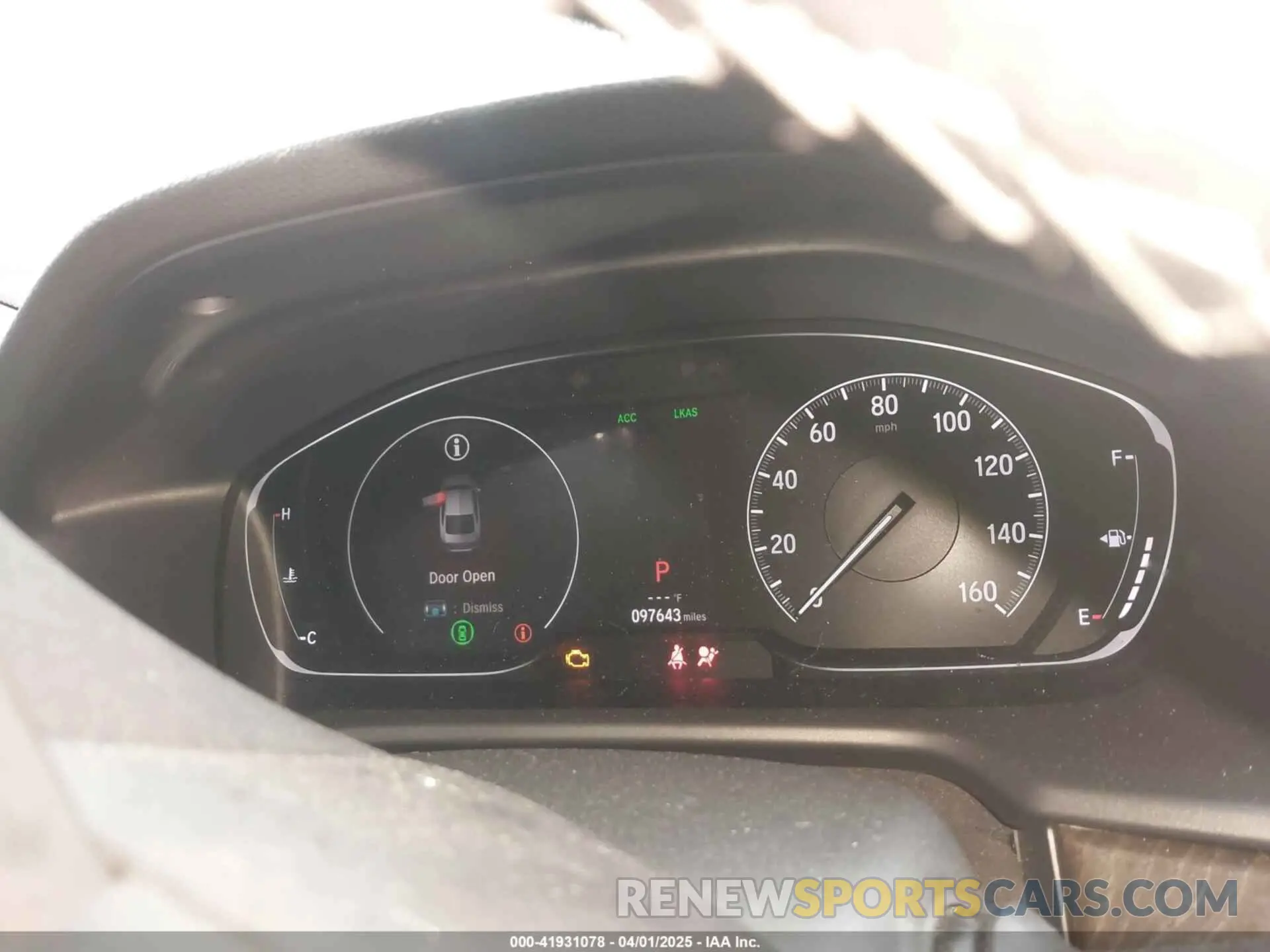 15 Photograph of a damaged car 1HGCV1F52KA040165 HONDA ACCORD 2019