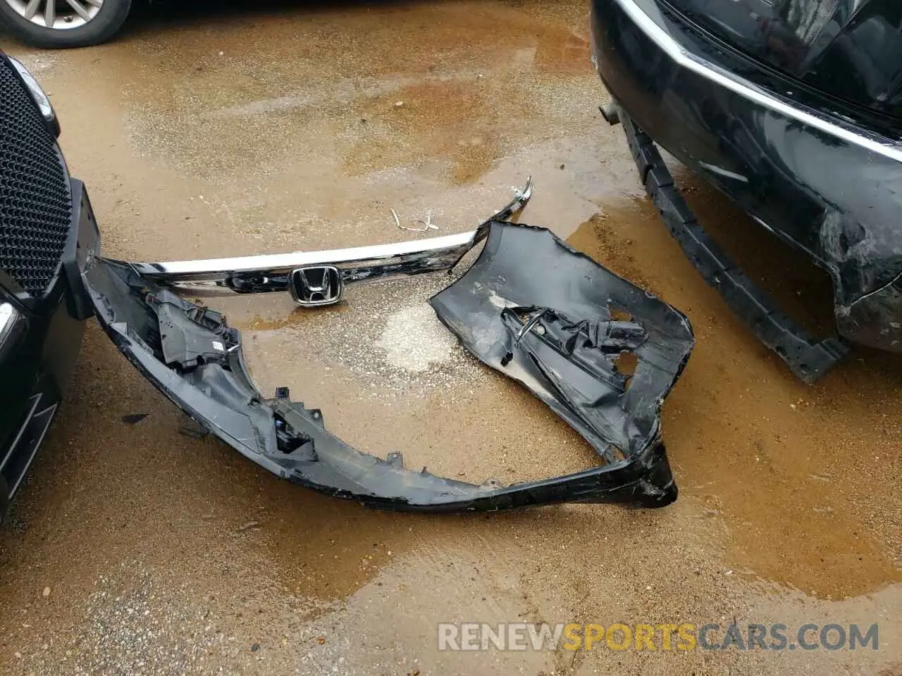 12 Photograph of a damaged car 1HGCV1F52KA104124 HONDA ACCORD 2019