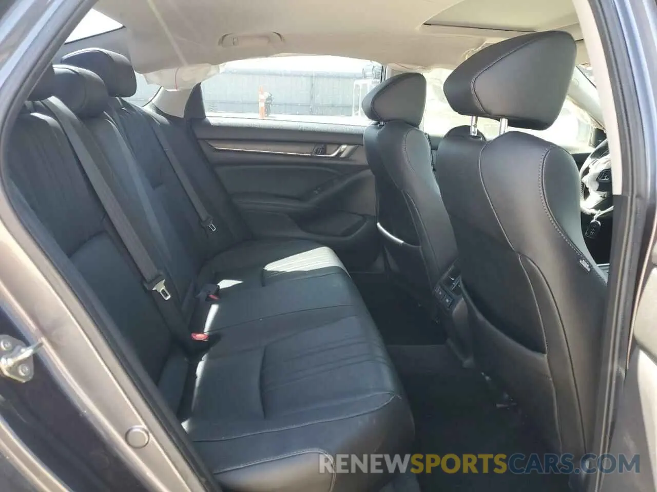 10 Photograph of a damaged car 1HGCV1F52KA802720 HONDA ACCORD 2019