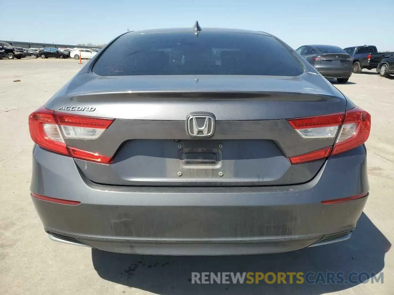 6 Photograph of a damaged car 1HGCV1F52KA802720 HONDA ACCORD 2019
