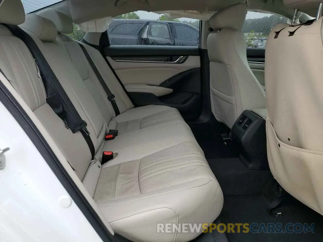 10 Photograph of a damaged car 1HGCV1F54KA071319 HONDA ACCORD 2019