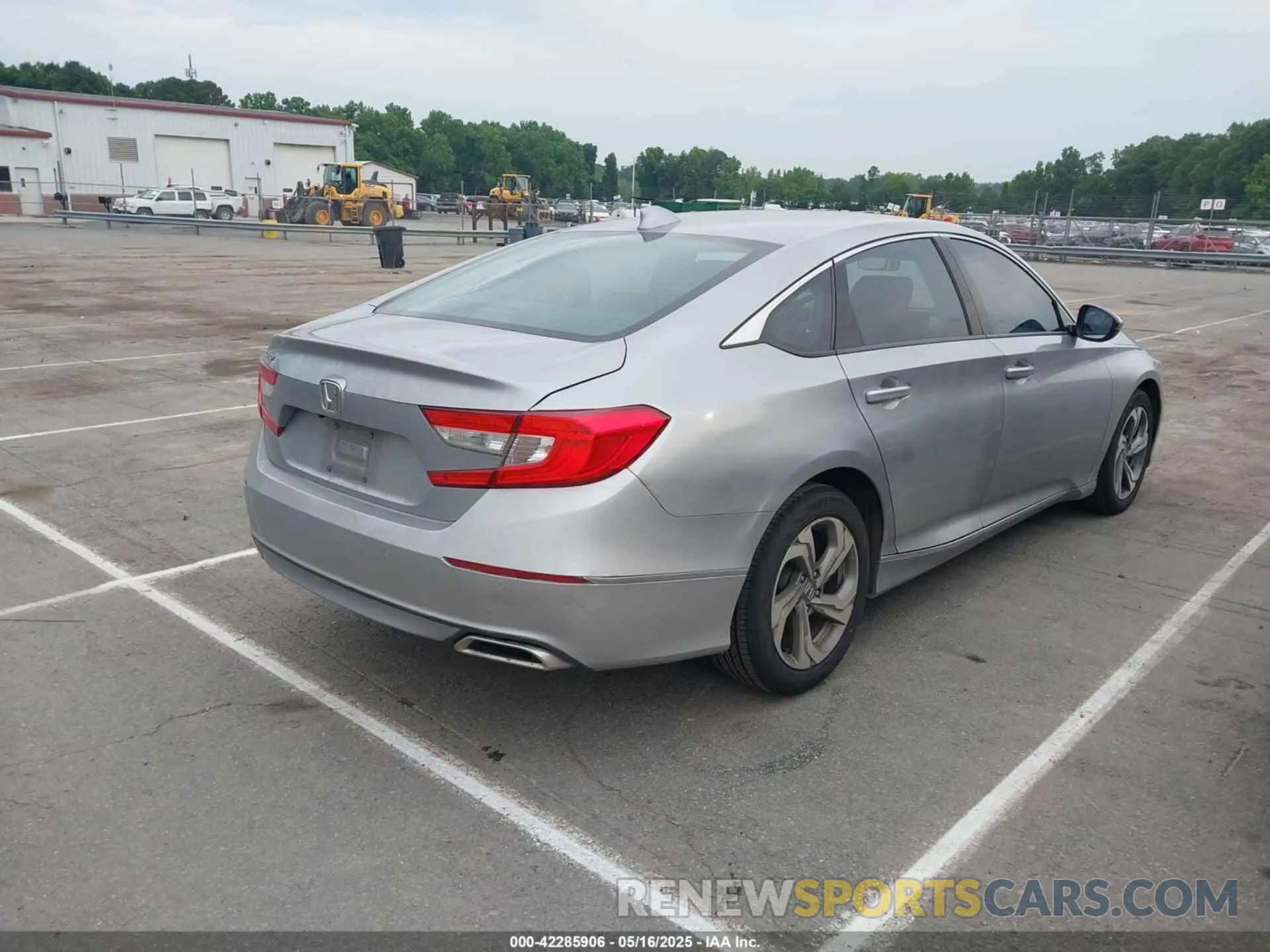 4 Photograph of a damaged car 1HGCV1F54KA112435 HONDA ACCORD 2019