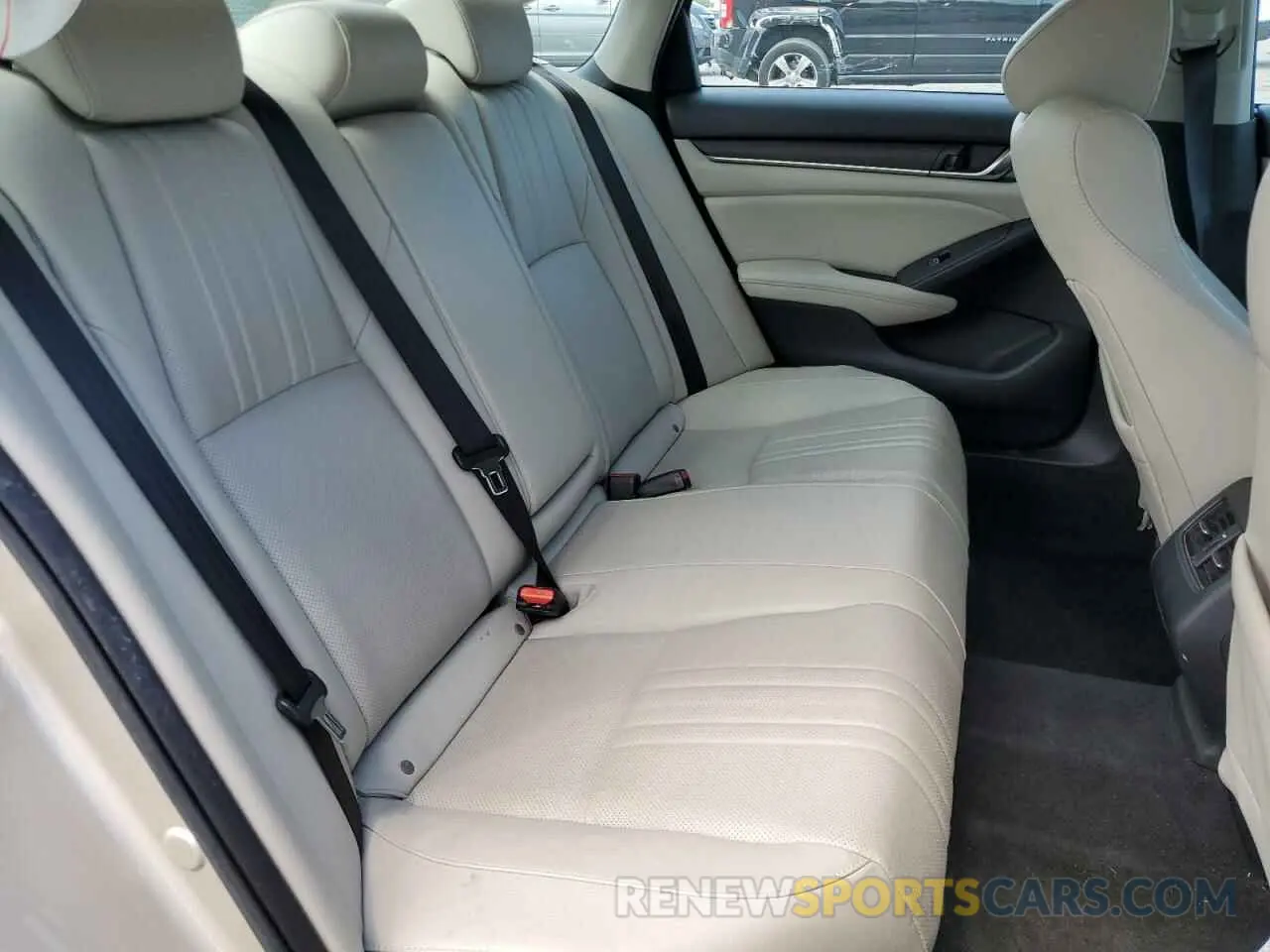 10 Photograph of a damaged car 1HGCV1F54KA120079 HONDA ACCORD 2019