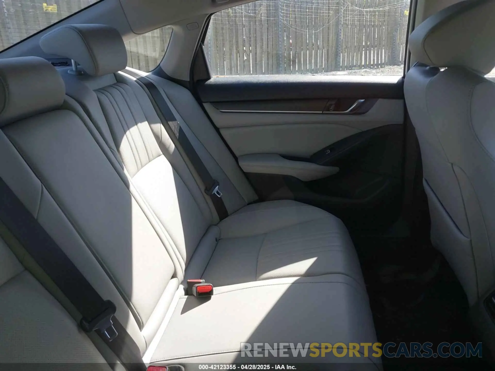 8 Photograph of a damaged car 1HGCV1F54KA146021 HONDA ACCORD 2019