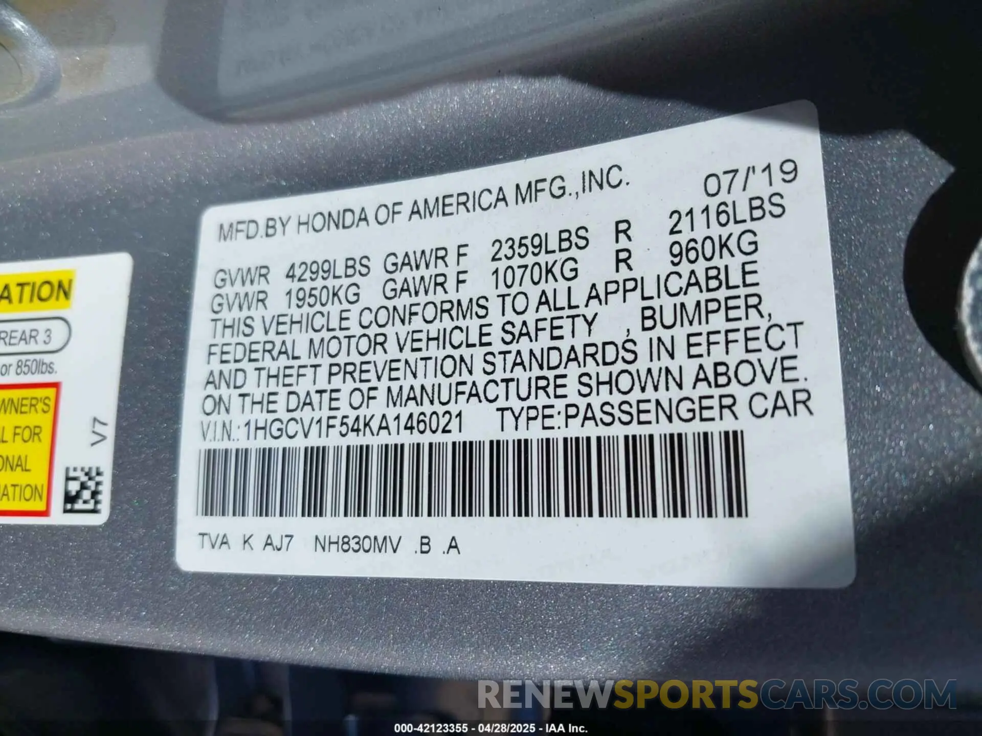 9 Photograph of a damaged car 1HGCV1F54KA146021 HONDA ACCORD 2019