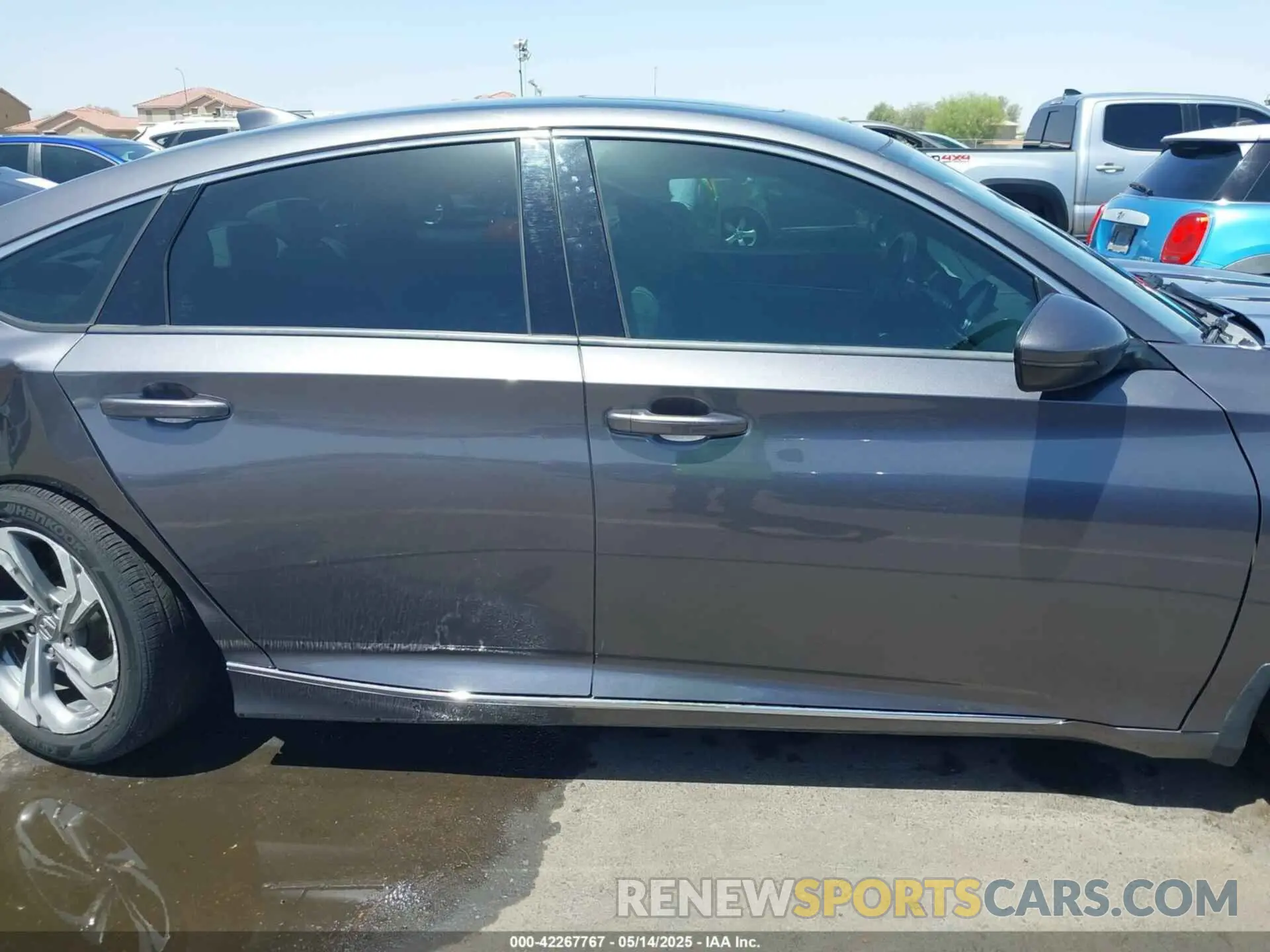 13 Photograph of a damaged car 1HGCV1F55KA041410 HONDA ACCORD 2019