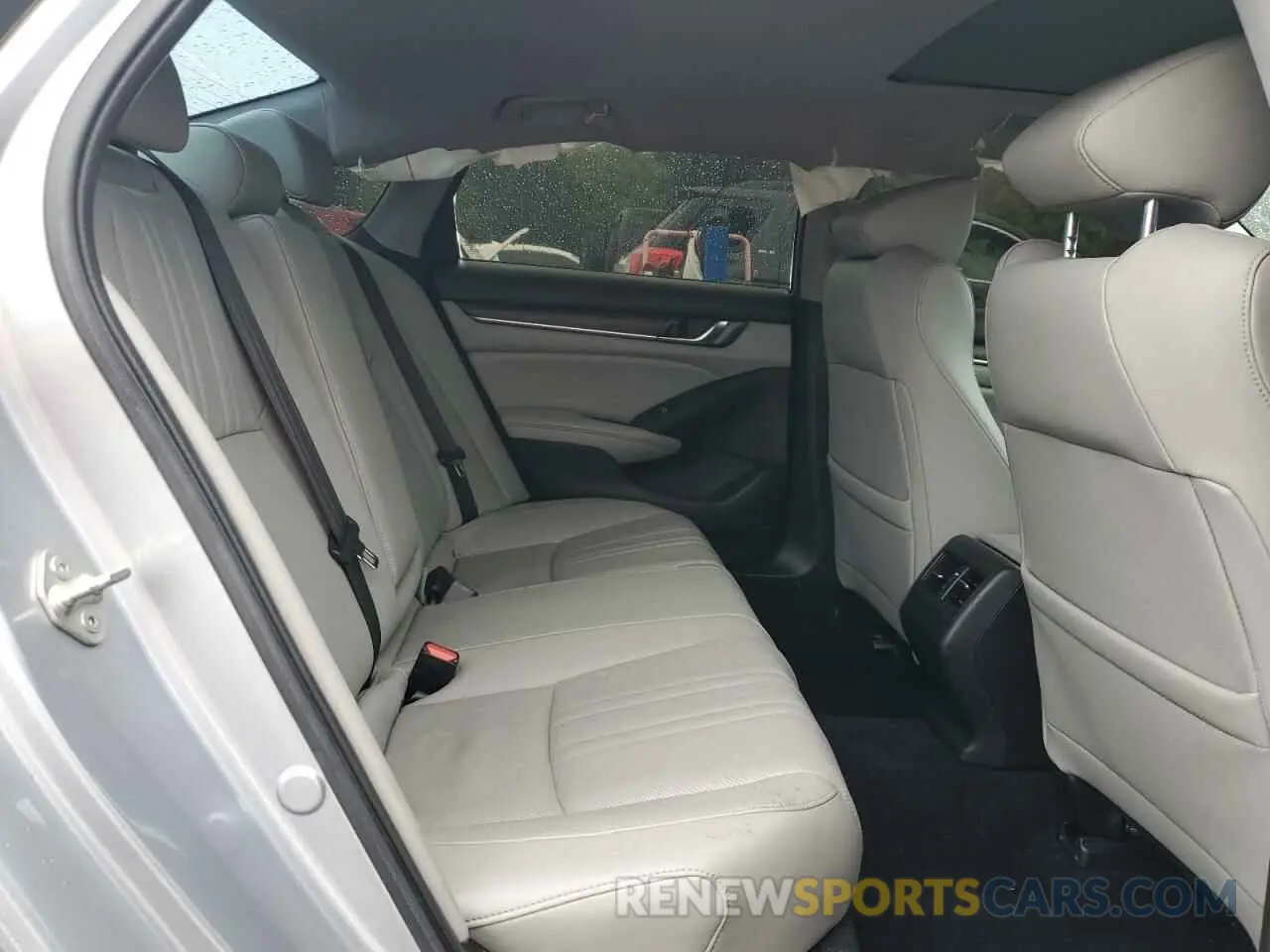 11 Photograph of a damaged car 1HGCV1F55KA098027 HONDA ACCORD 2019